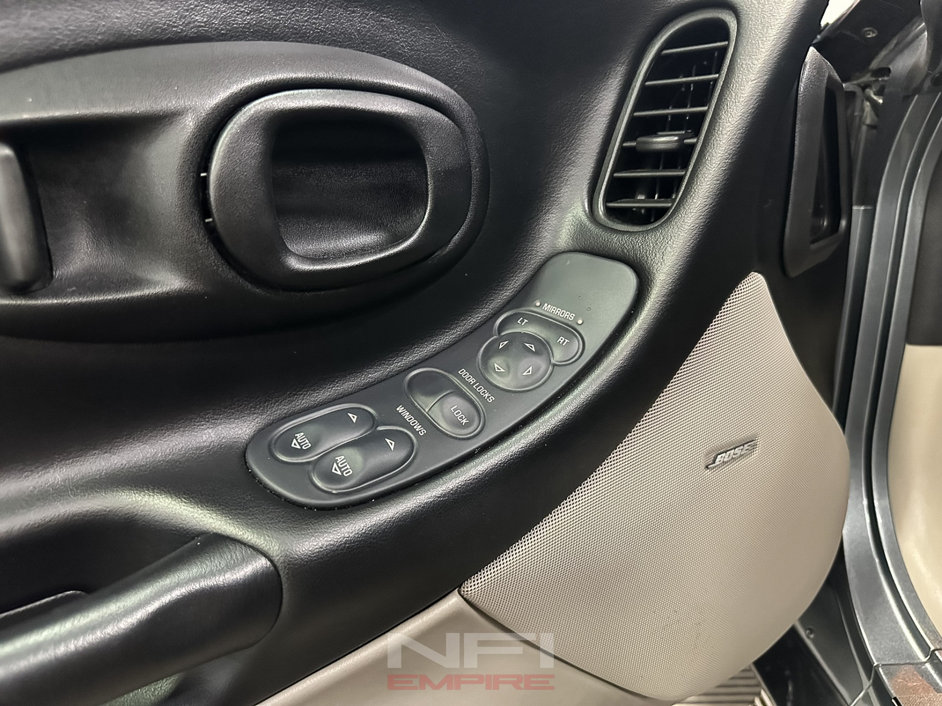 2004 Chevrolet Corvette 34