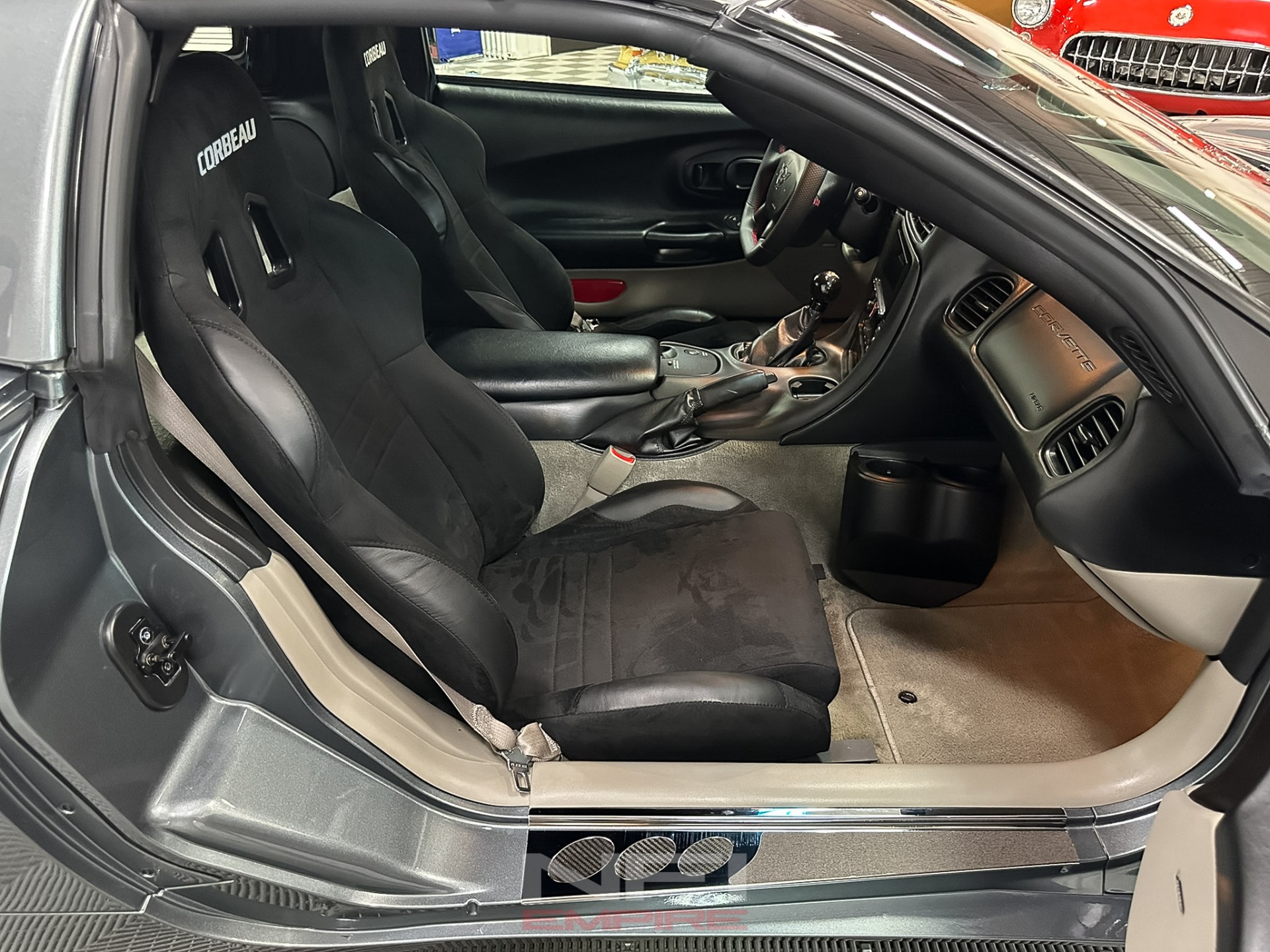 2004 Chevrolet Corvette 38
