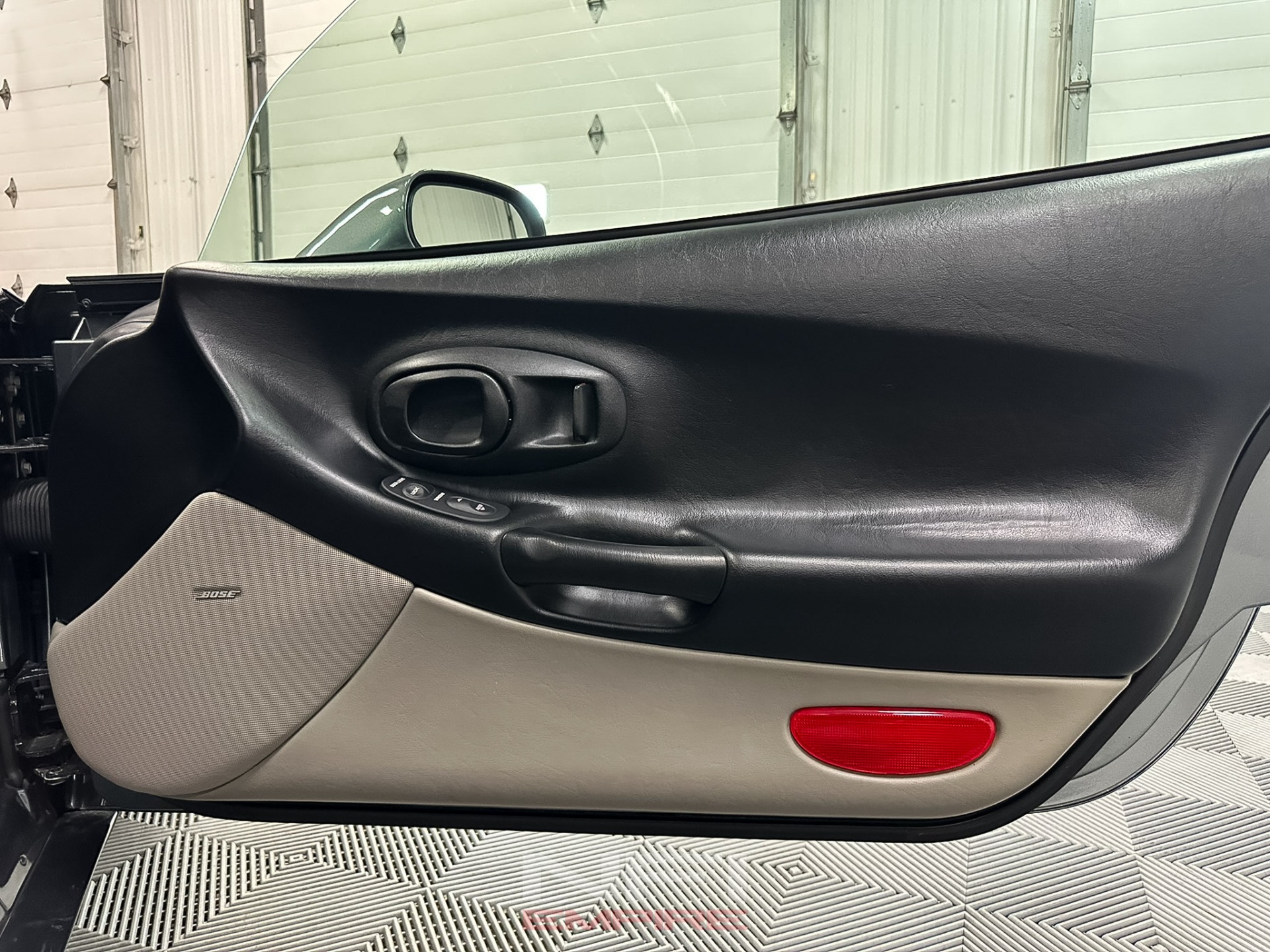 2004 Chevrolet Corvette 39