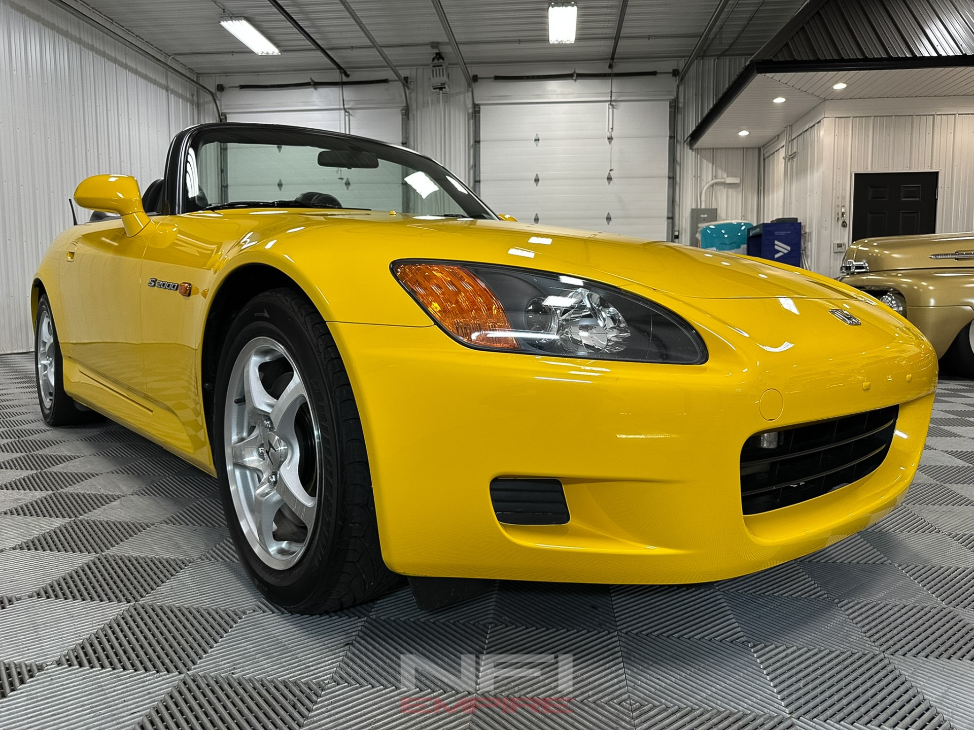 2001 Honda S2000 21