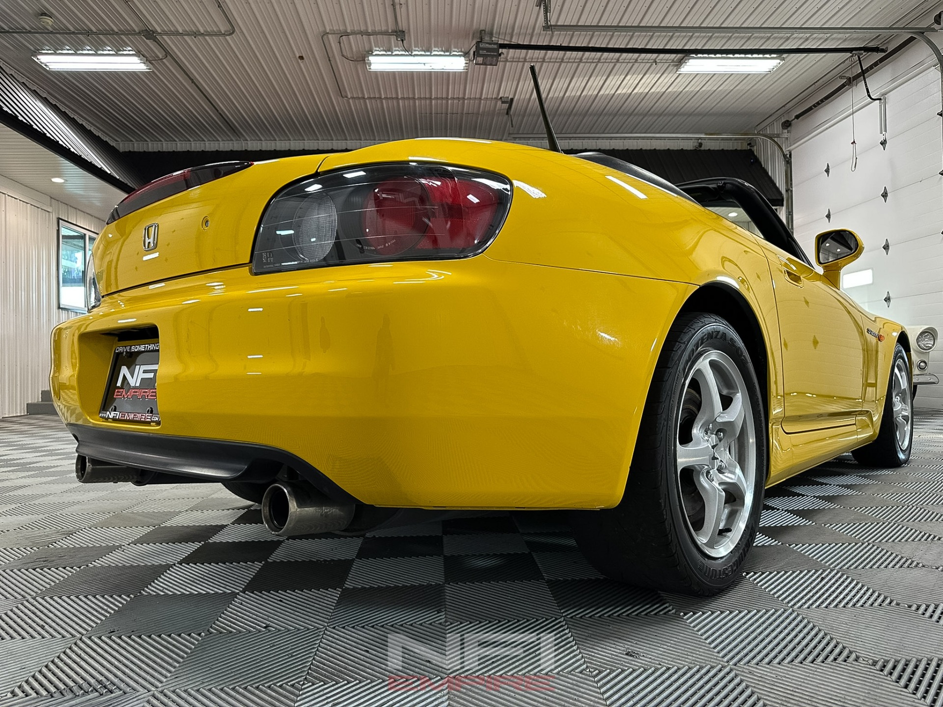 2001 Honda S2000 25