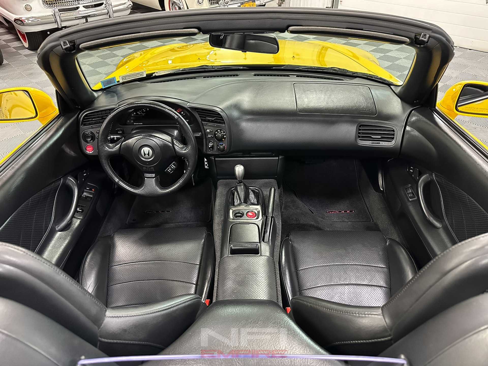 2001 Honda S2000 29