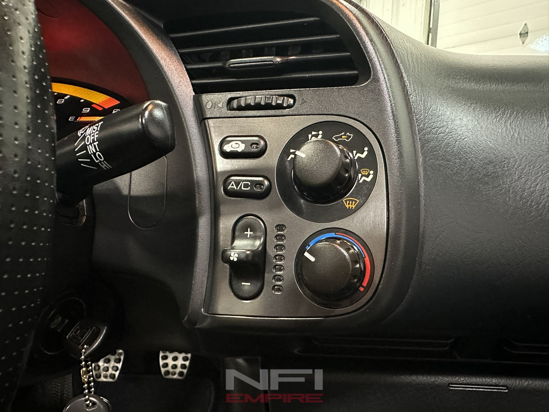 2001 Honda S2000 33