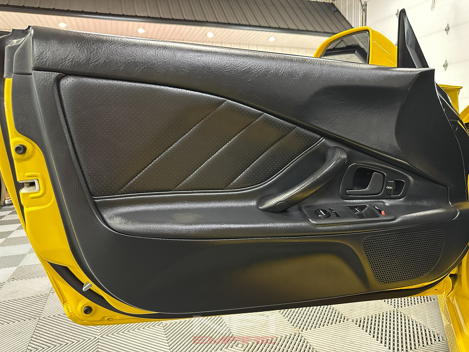 2001 Honda S2000 36