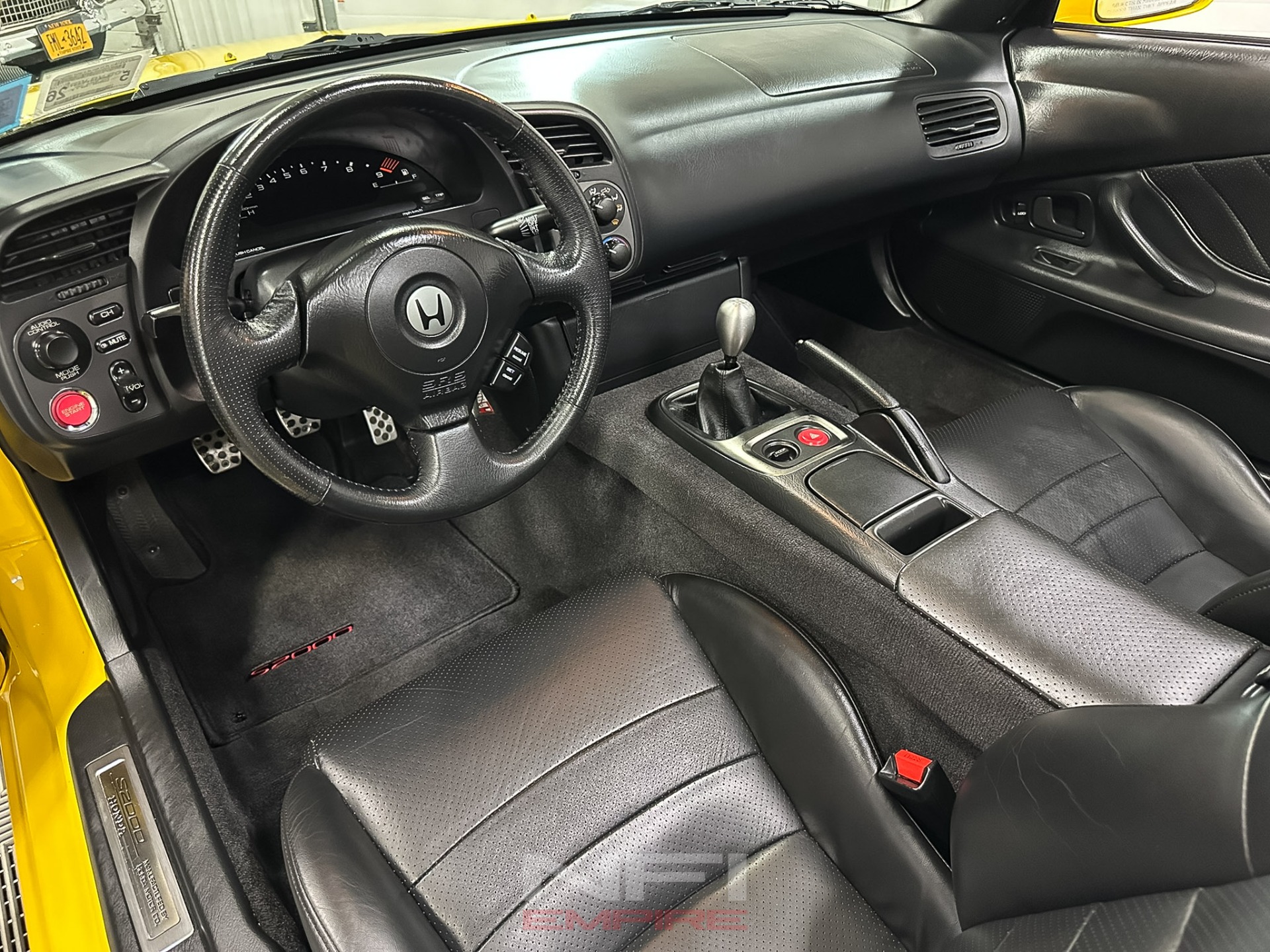 2001 Honda S2000 37
