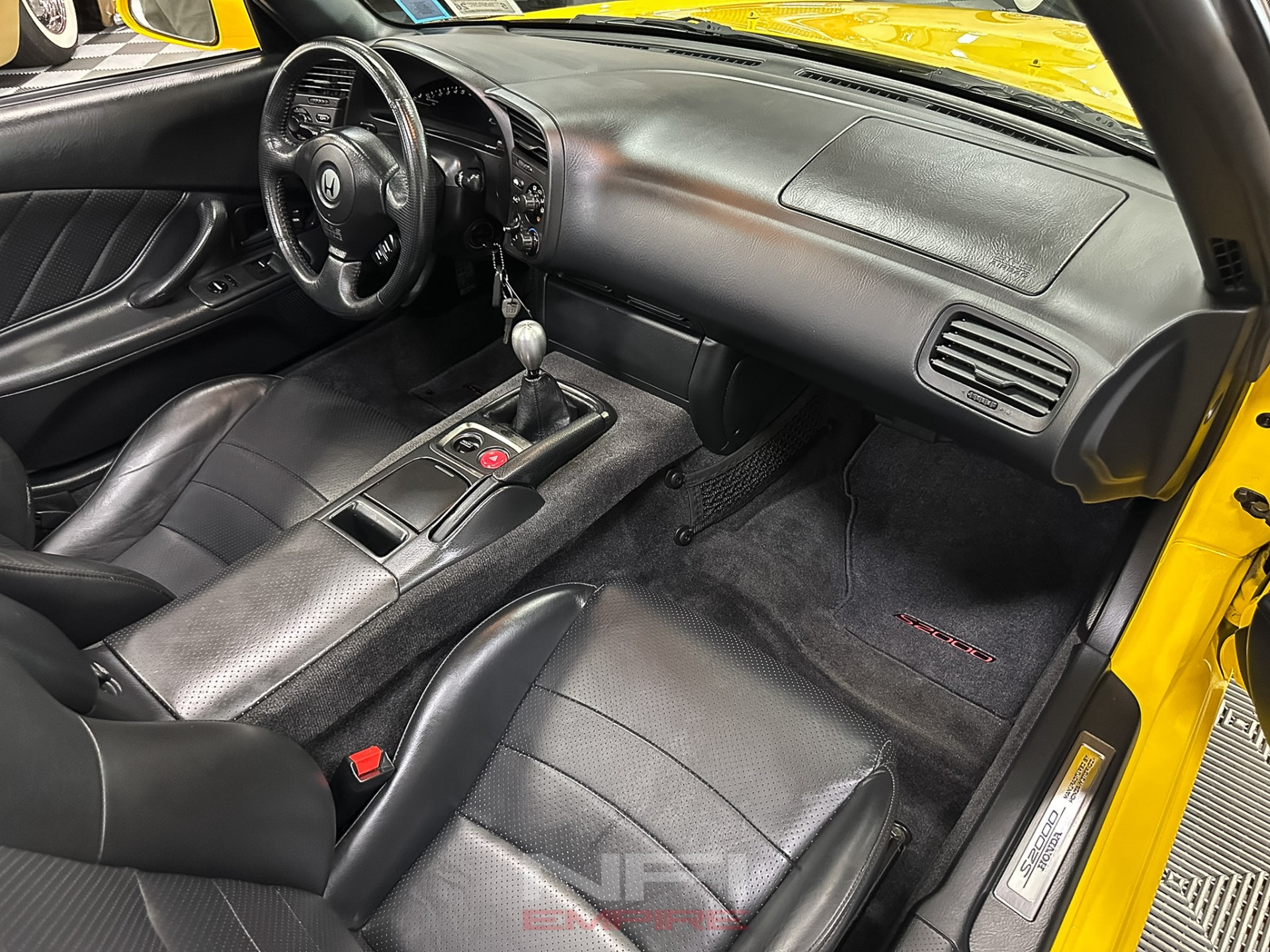 2001 Honda S2000 39