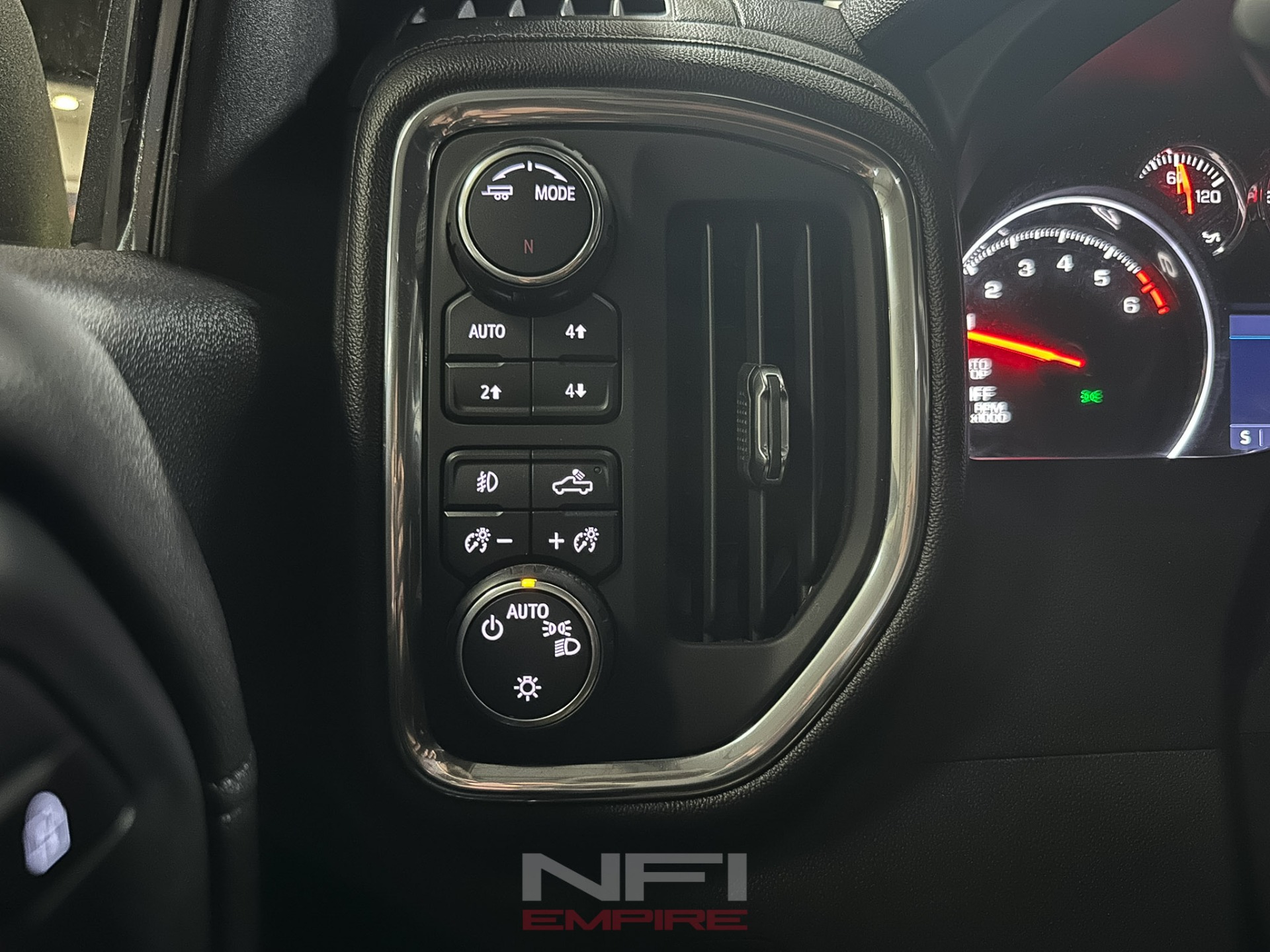 2020 Chevrolet Silverado 1500 Crew Cab 28