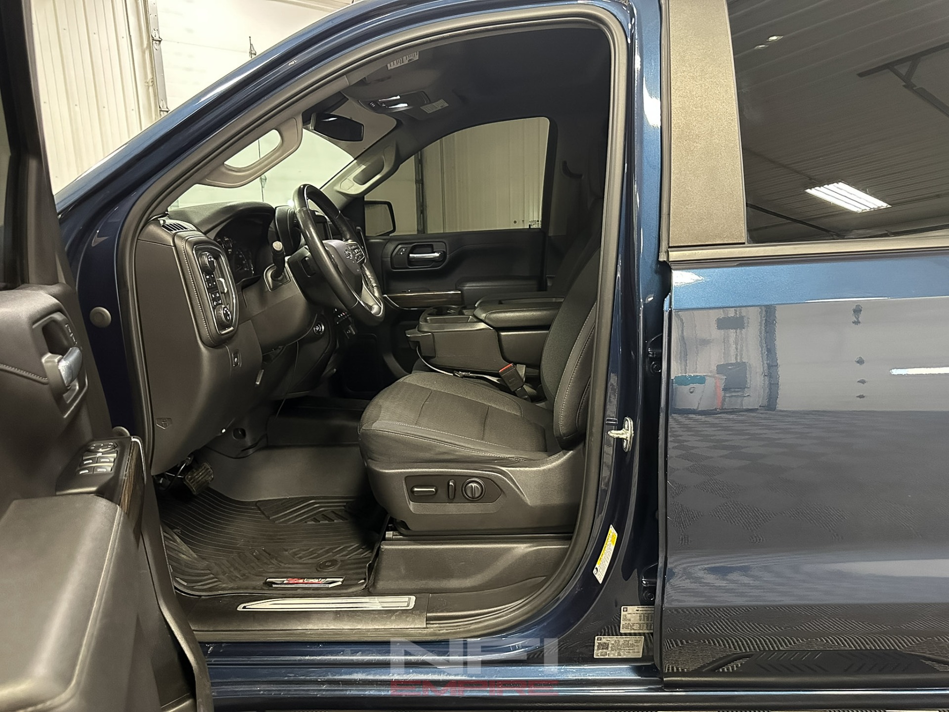 2020 Chevrolet Silverado 1500 Crew Cab 29