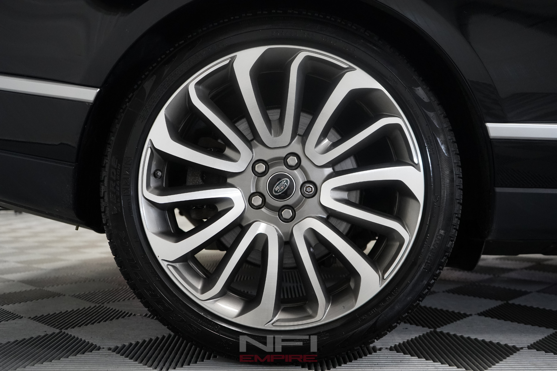2017 Land Rover Range Rover 16