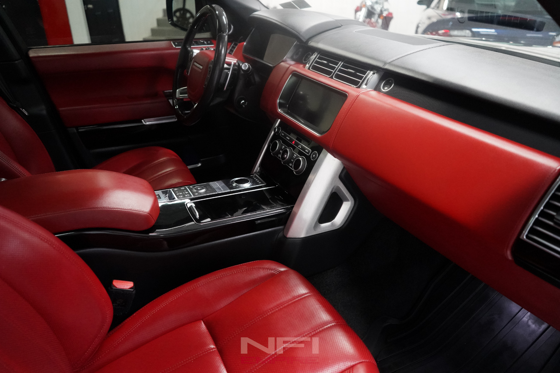 2017 Land Rover Range Rover 34