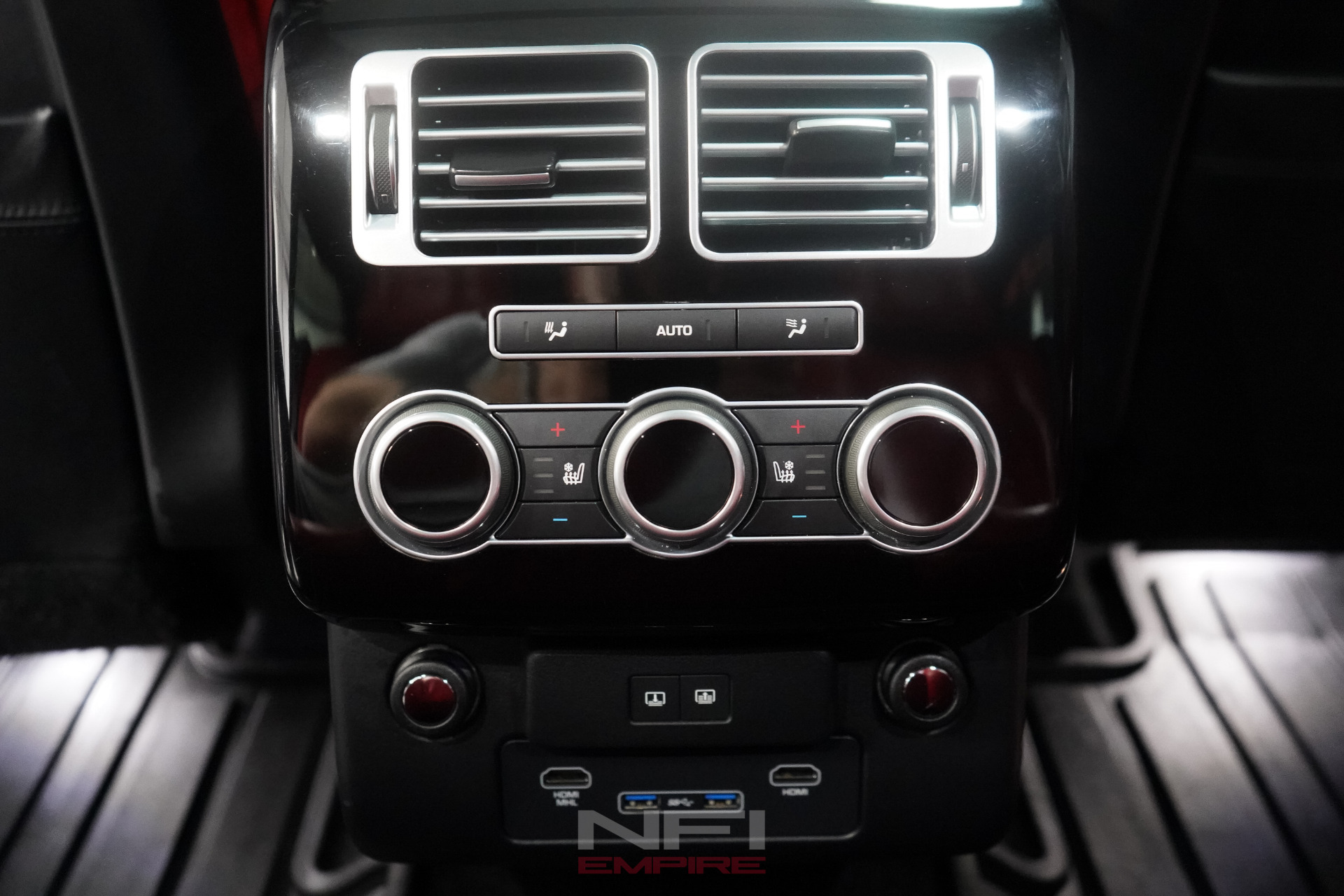 2017 Land Rover Range Rover 39