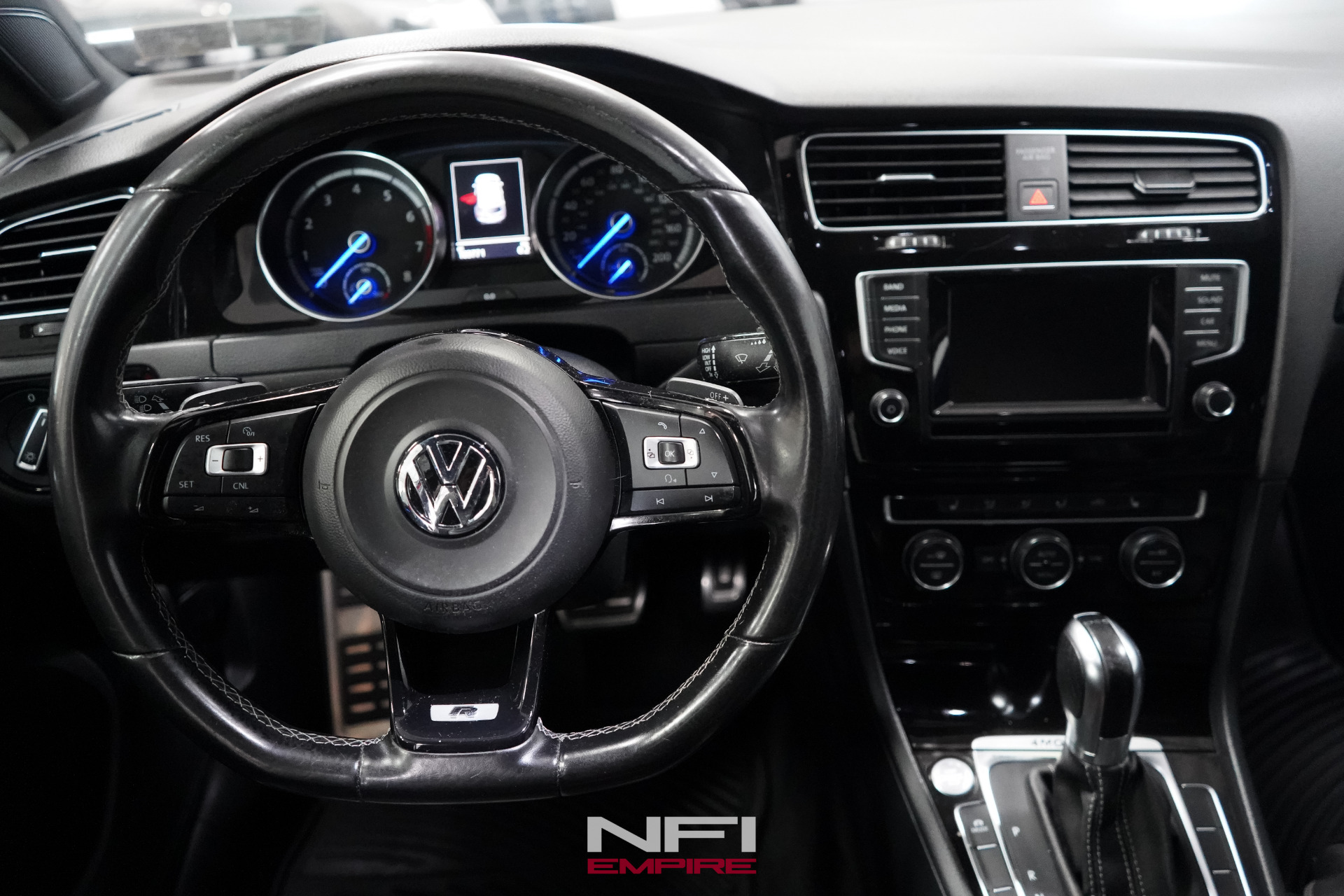 2015 Volkswagen Golf R 24