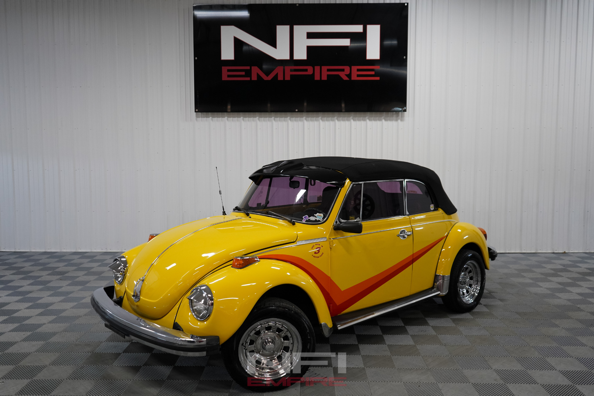 1976 VOLKSWAGEN SUPER BEETLE 1