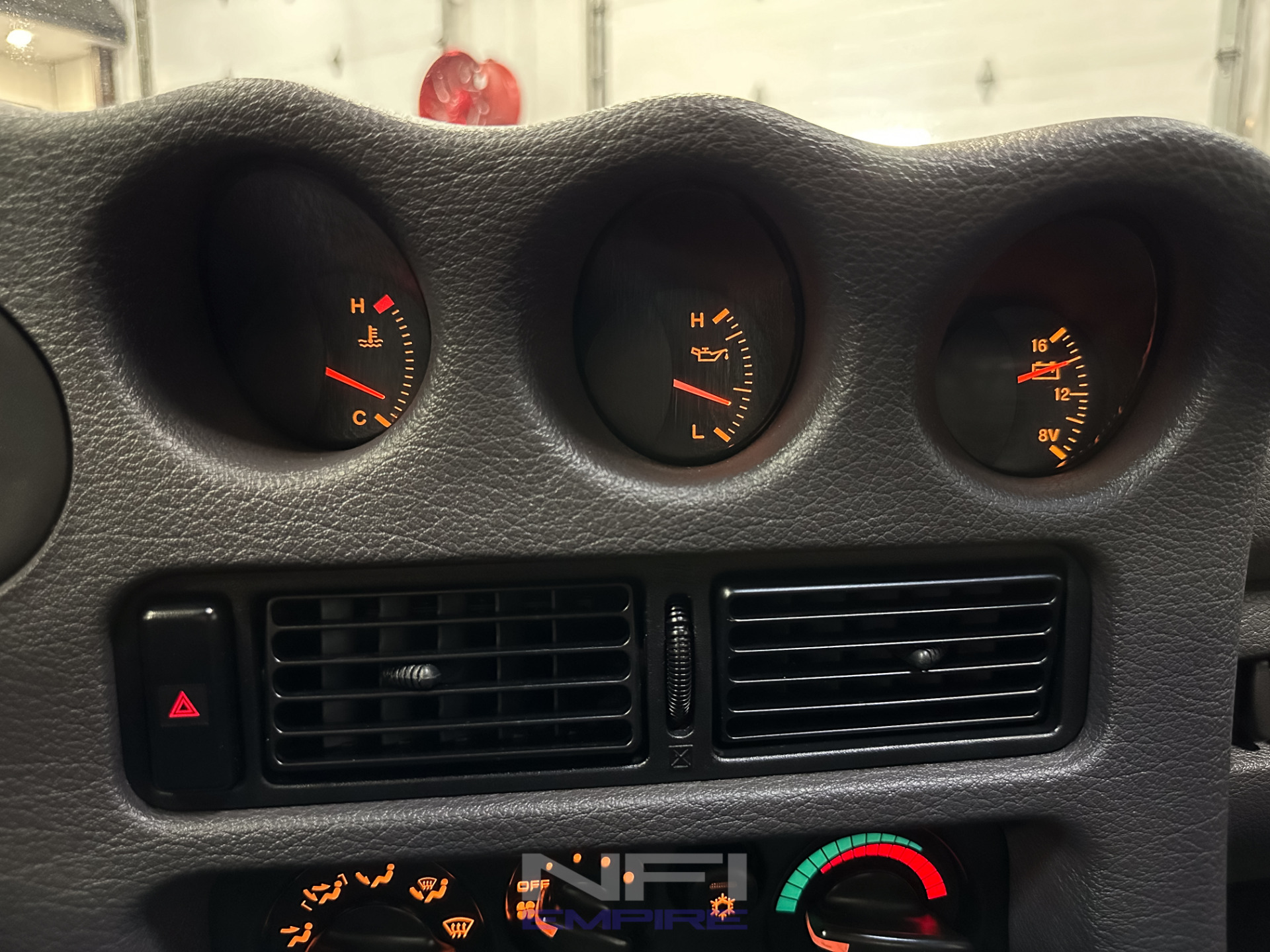 1994 Mitsubishi 3000GT 23