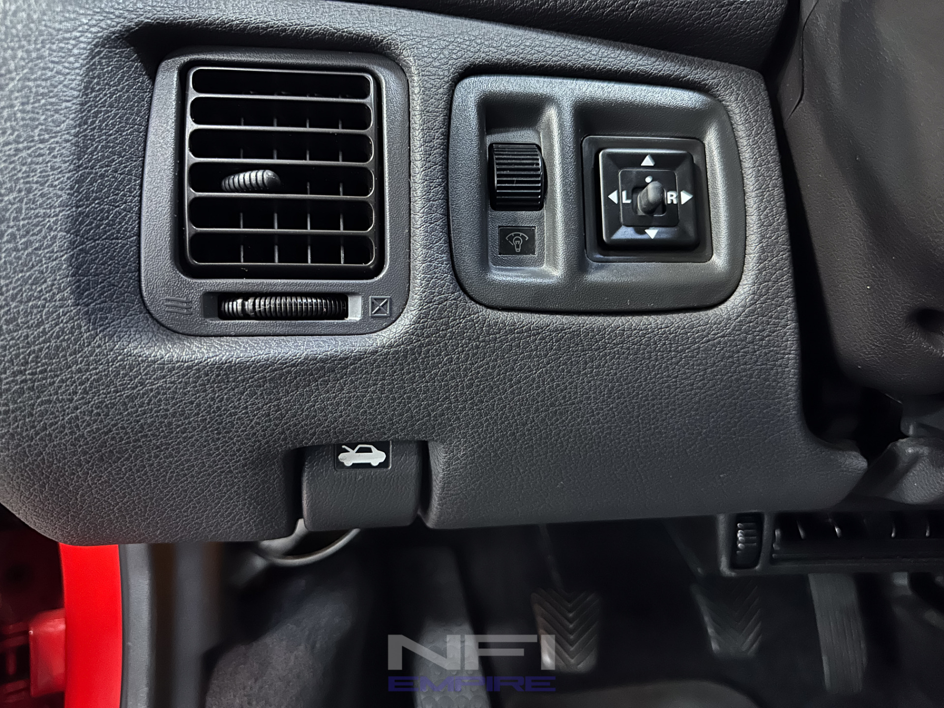 1994 Mitsubishi 3000GT 28