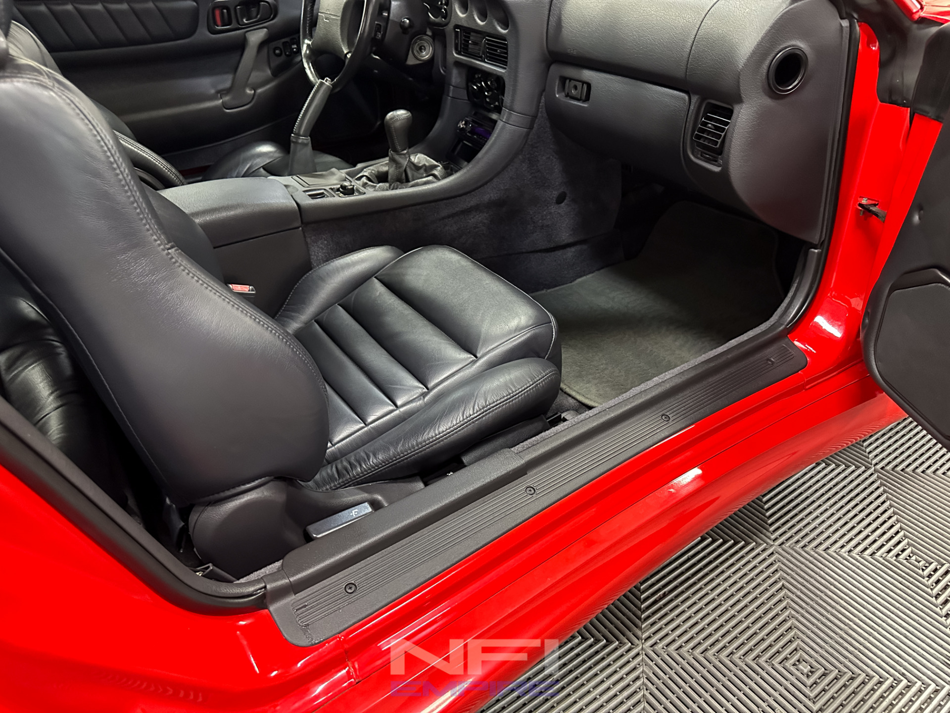 1994 Mitsubishi 3000GT 37