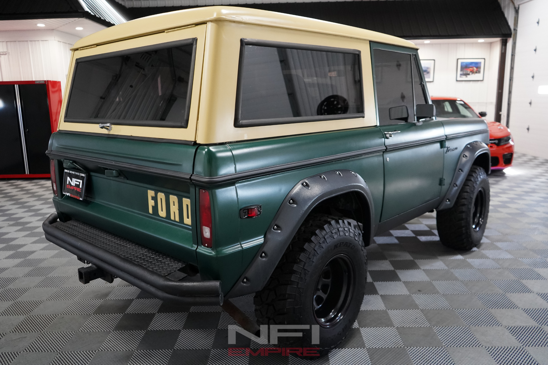 1975 Ford Bronco 2D Utility 4WD 8