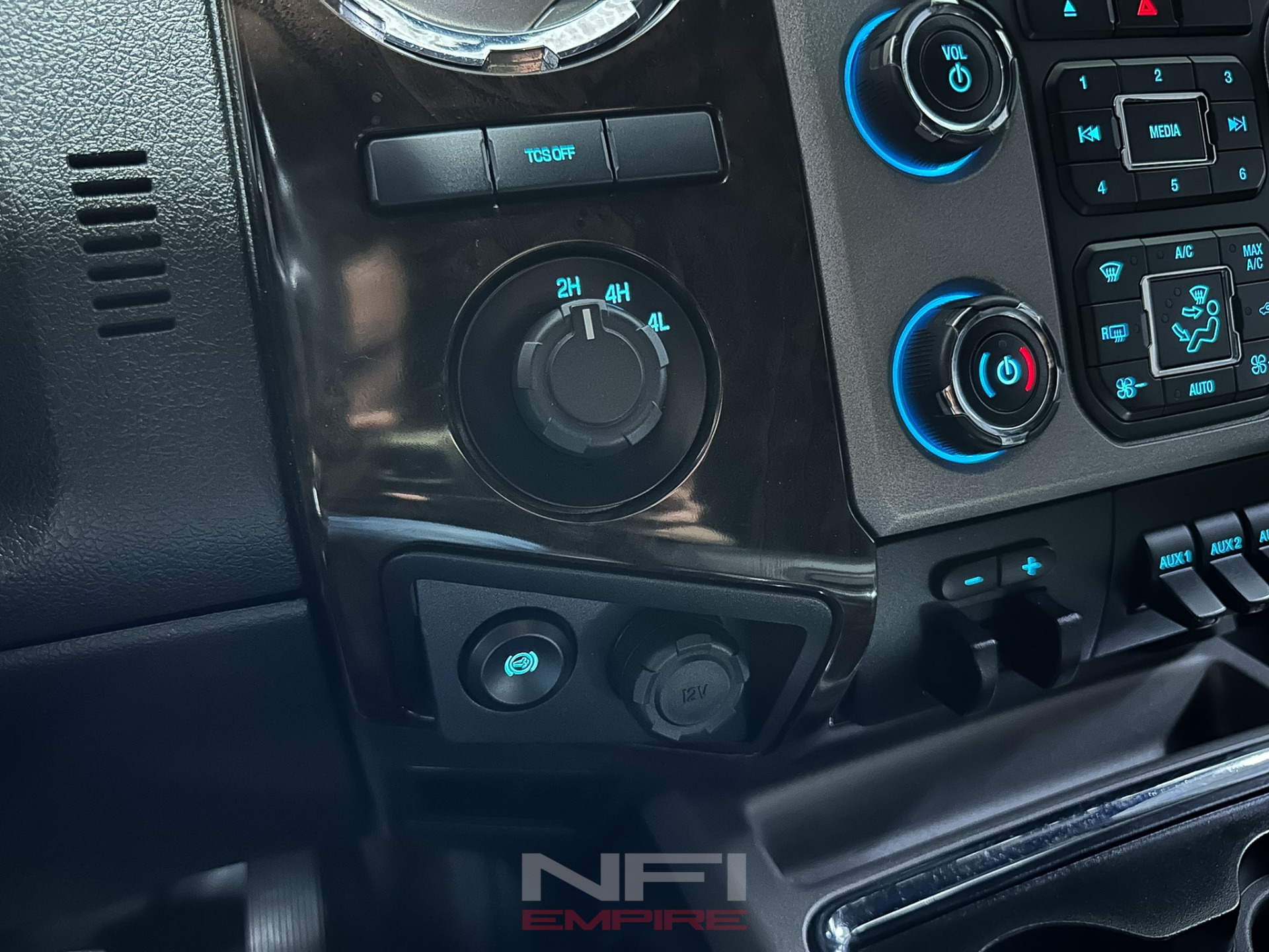 2016 Ford F350 Excursion Conversion 31