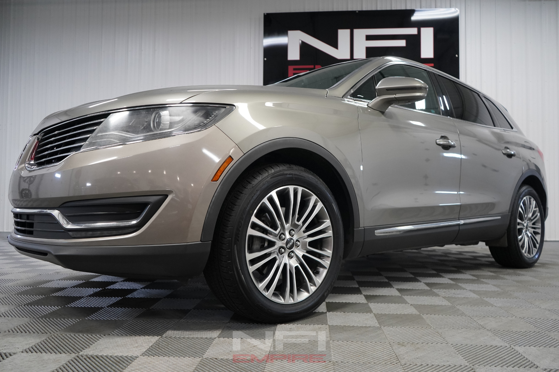 2016 Lincoln MKX 13
