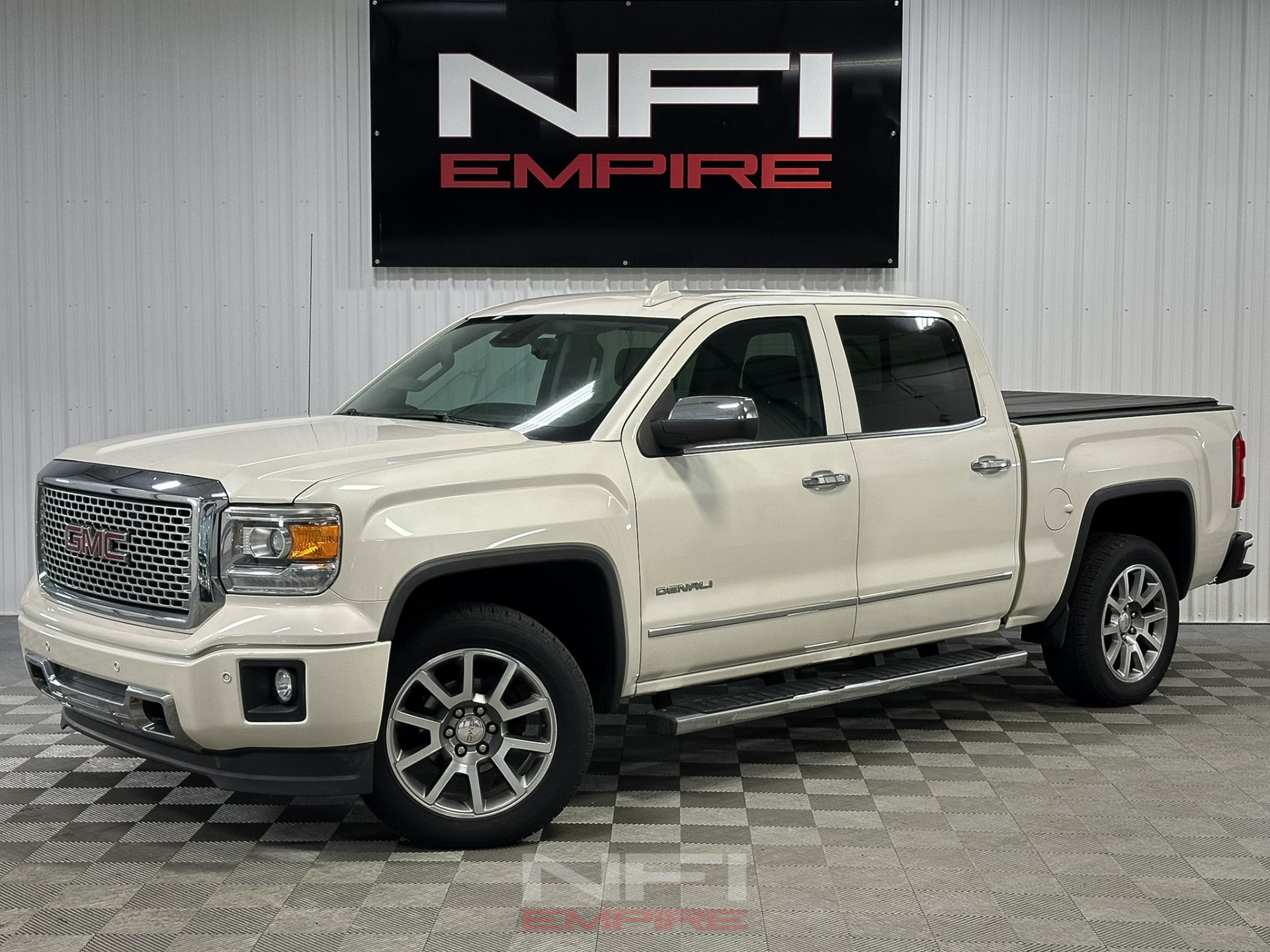2015 GMC Sierra 1500 Crew Cab 1