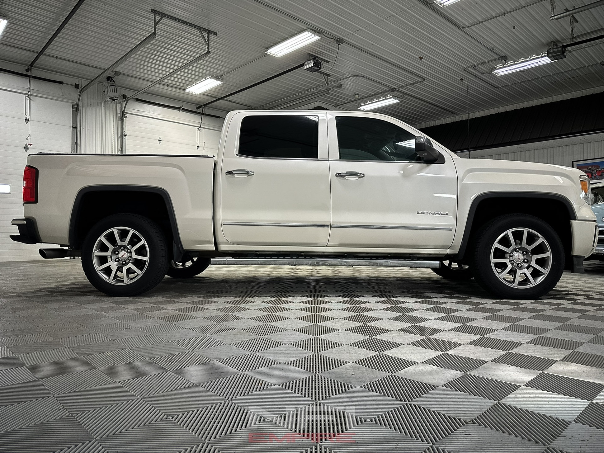 2015 GMC Sierra 1500 Crew Cab 17