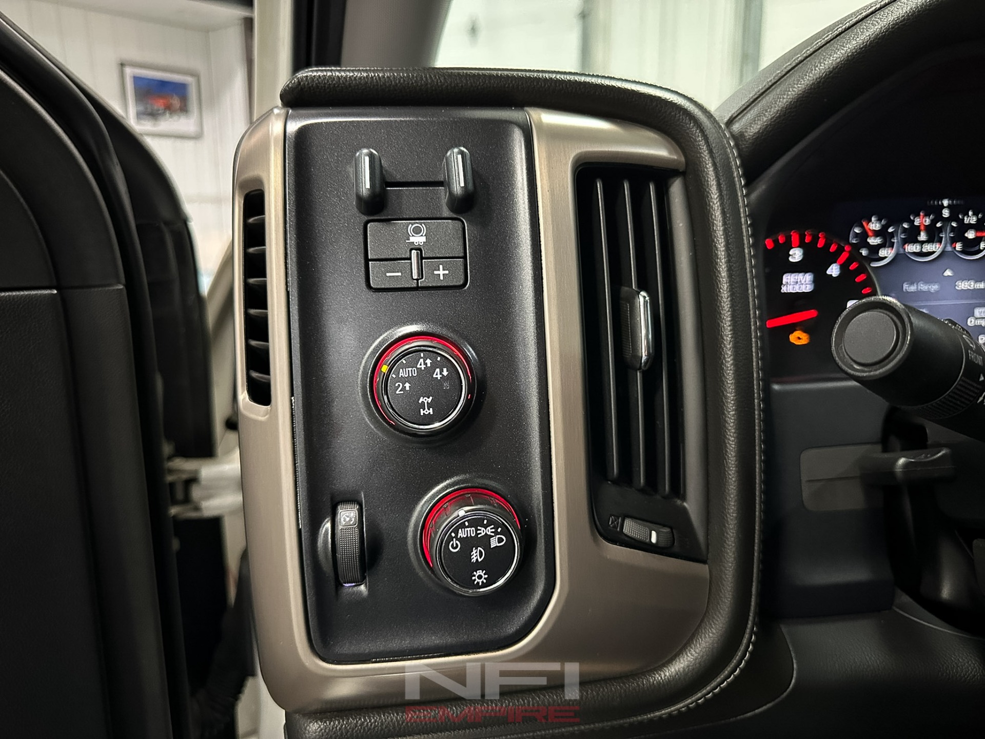 2015 GMC Sierra 1500 Crew Cab 28