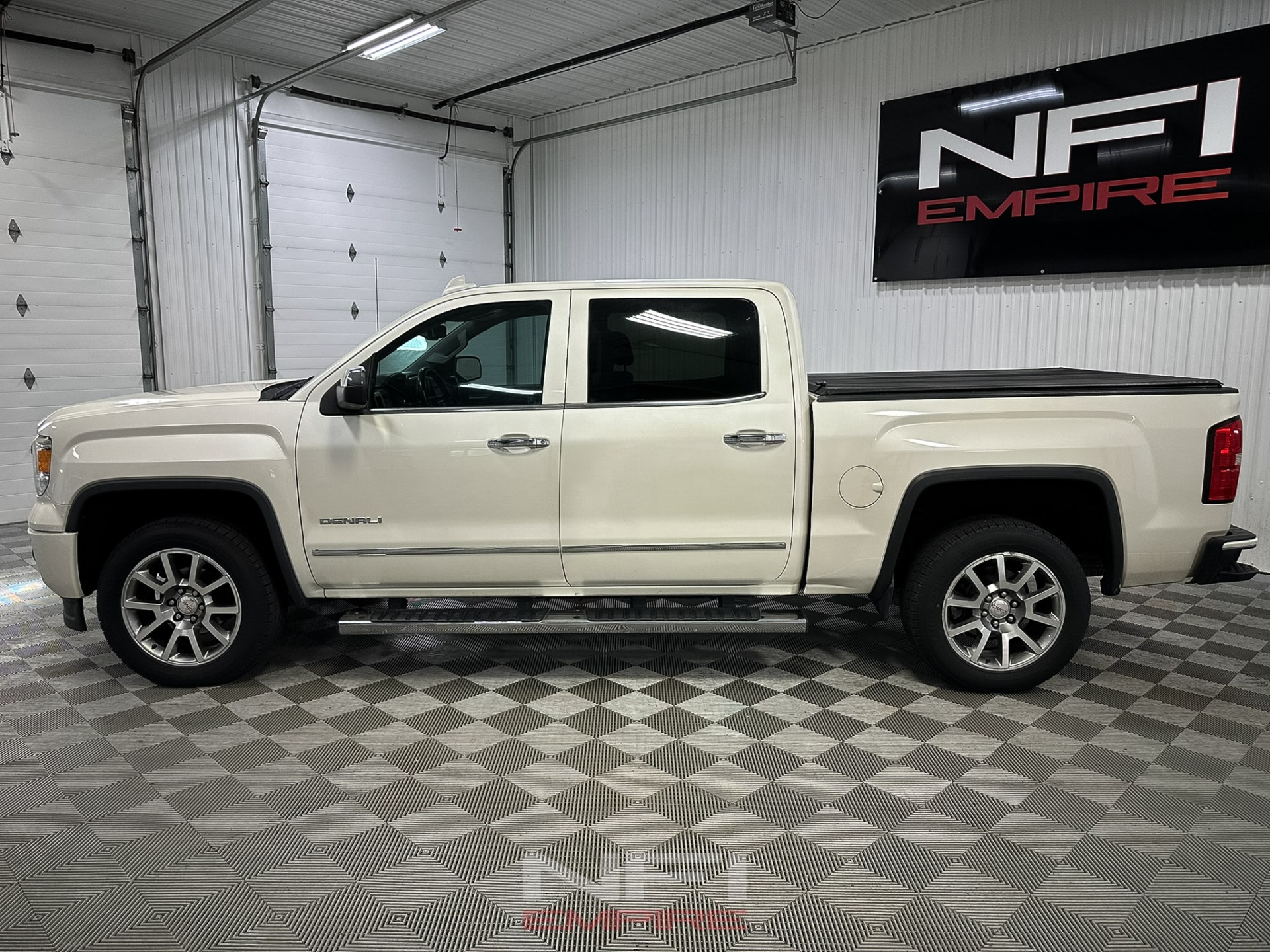 2015 GMC Sierra 1500 Crew Cab 2