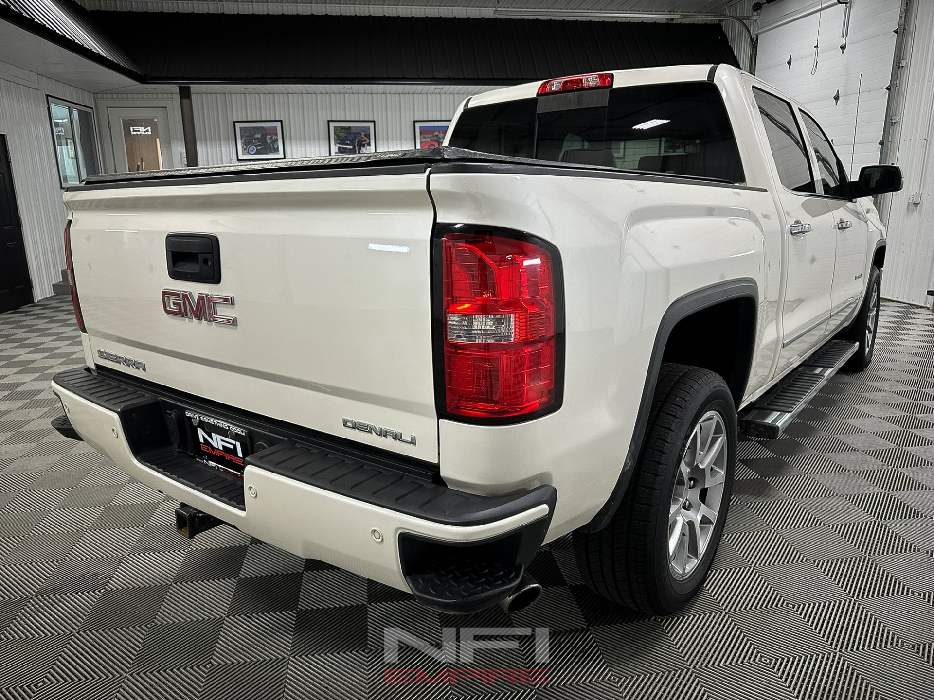 2015 GMC Sierra 1500 Crew Cab 8