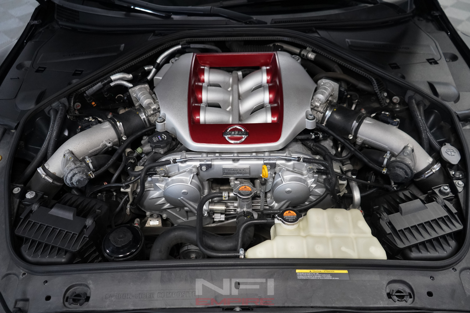 2016 Nissan GT-R 52