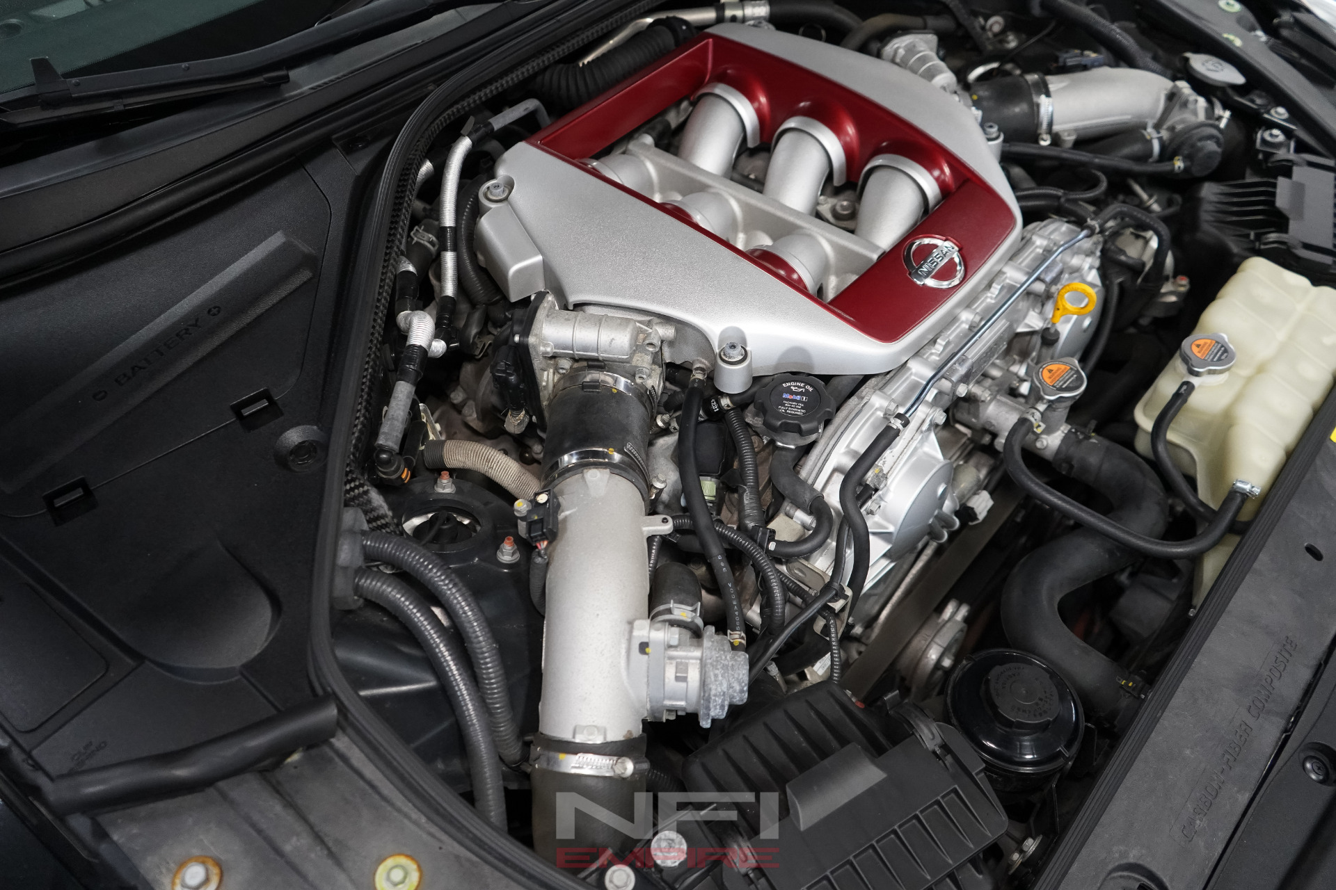2016 Nissan GT-R 53