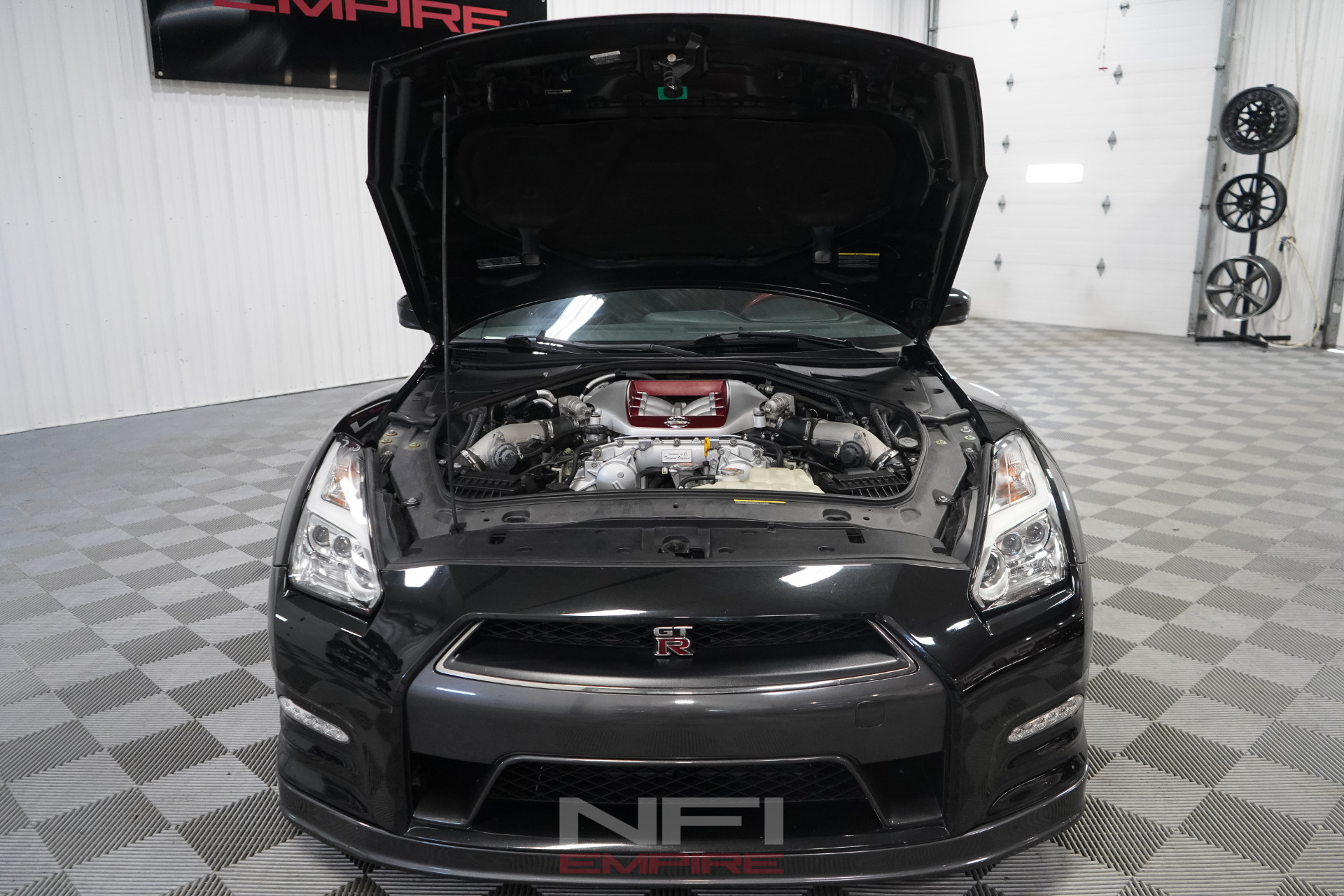2016 Nissan GT-R 54