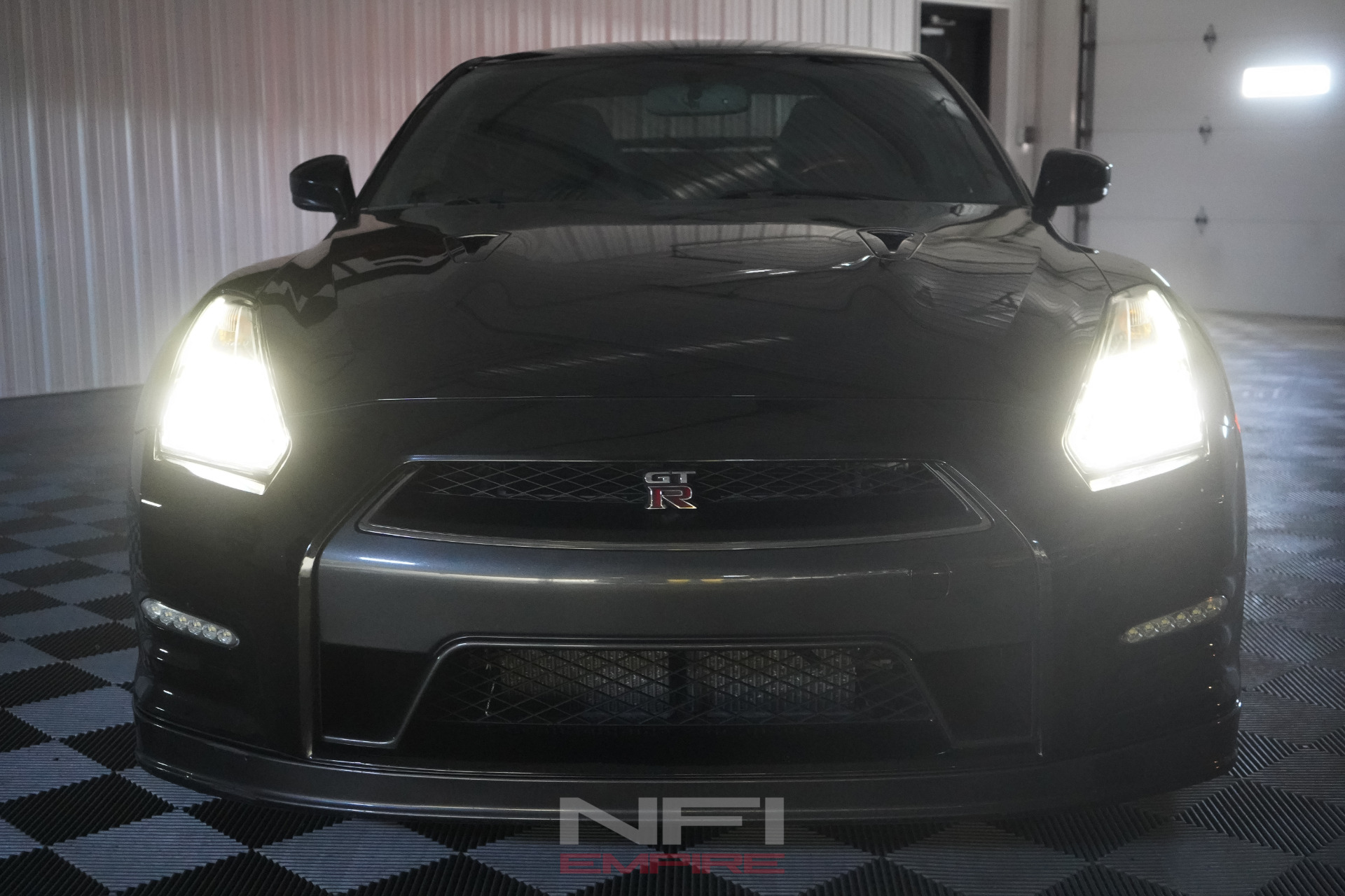 2016 Nissan GT-R 57