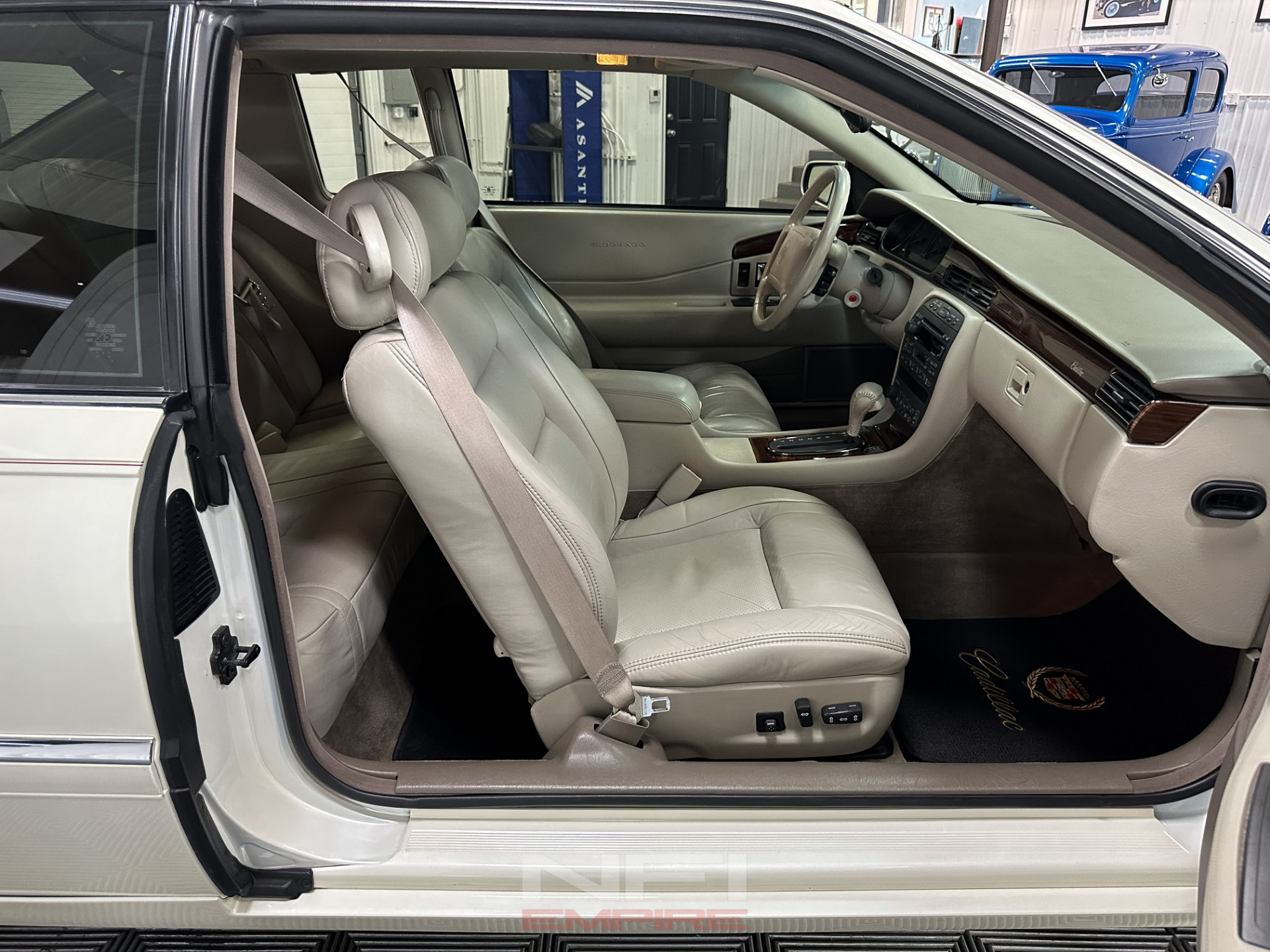 1998 Cadillac Eldorado 41