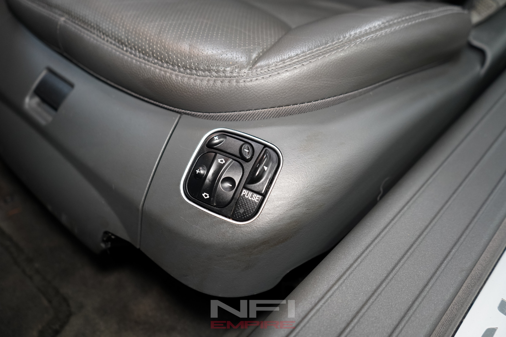 2003 Mercedes-Benz SL-Class 41