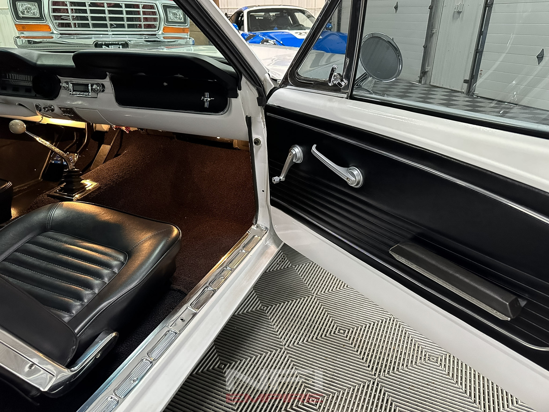 1966 FORD MUSTANG 37