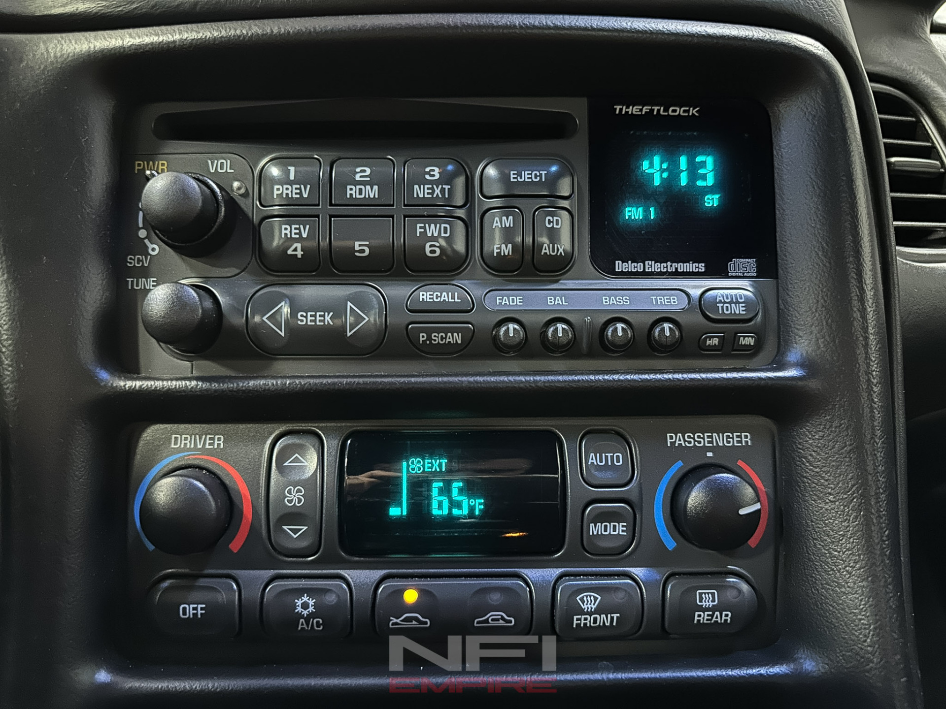 2002 Chevrolet Corvette 26