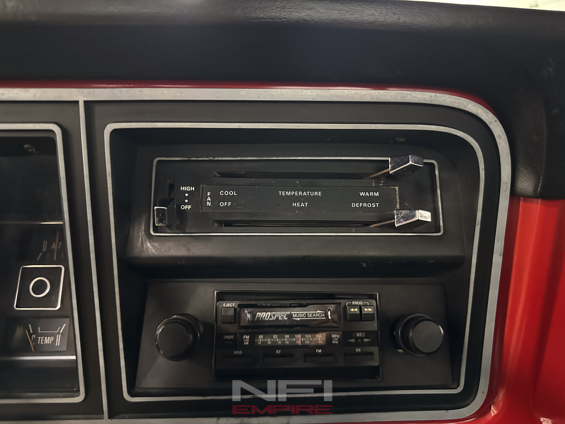 1977 FORD F-100 28