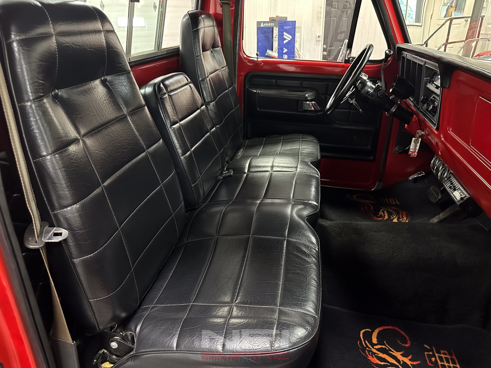 1977 FORD F-100 32