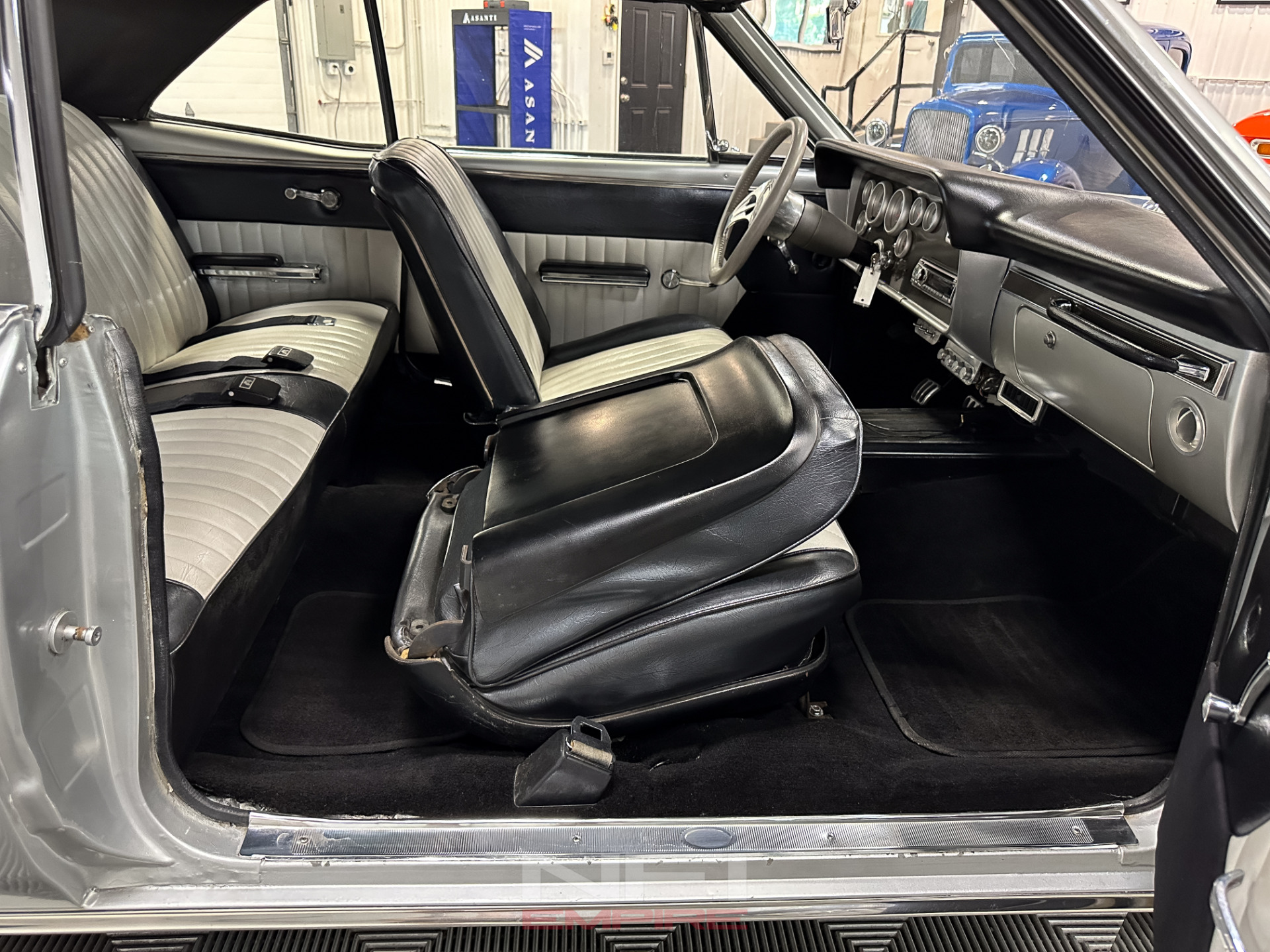 1966 PONTIAC GTO 36