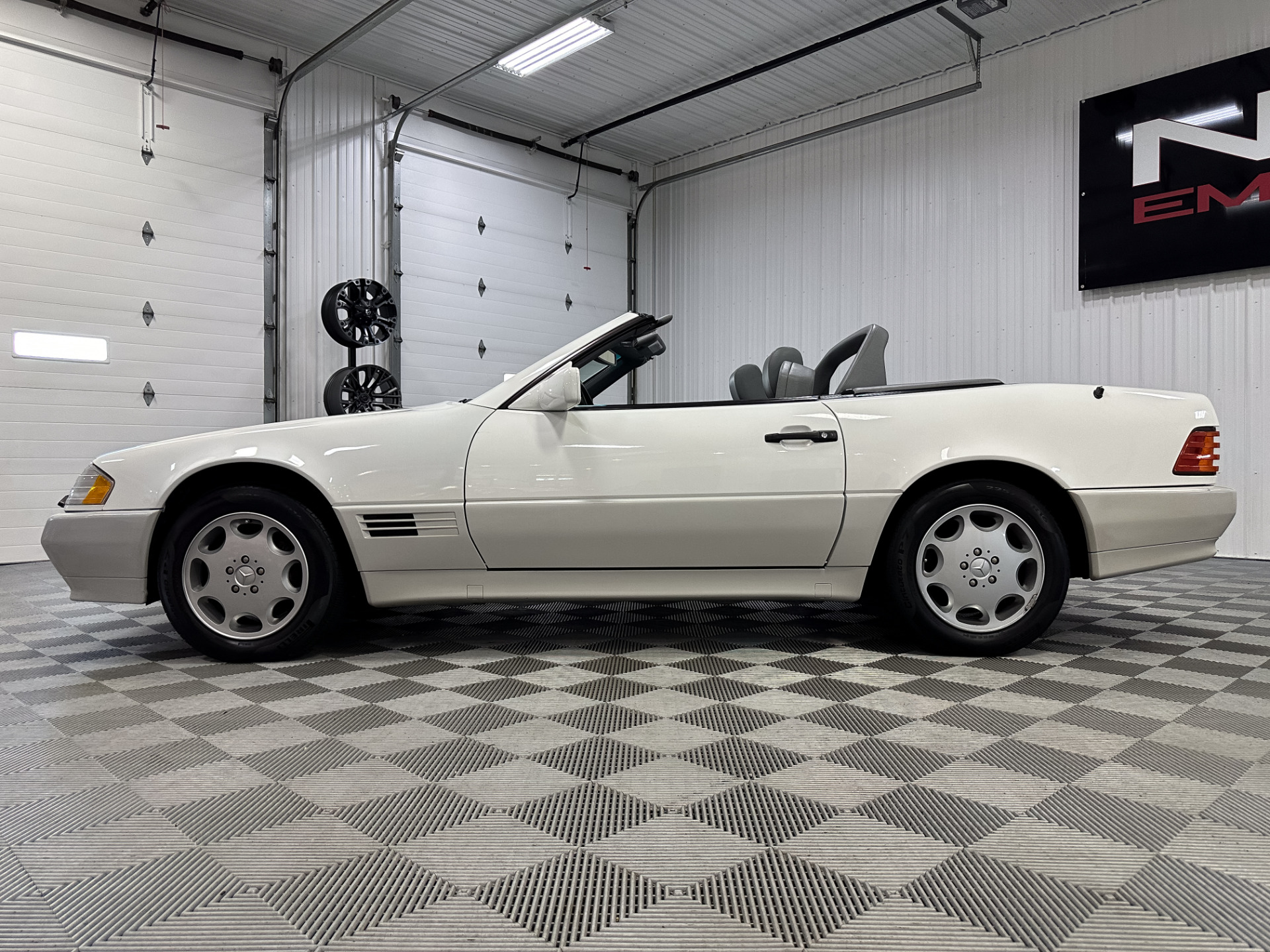 1995 Mercedes-Benz SL-Class 28