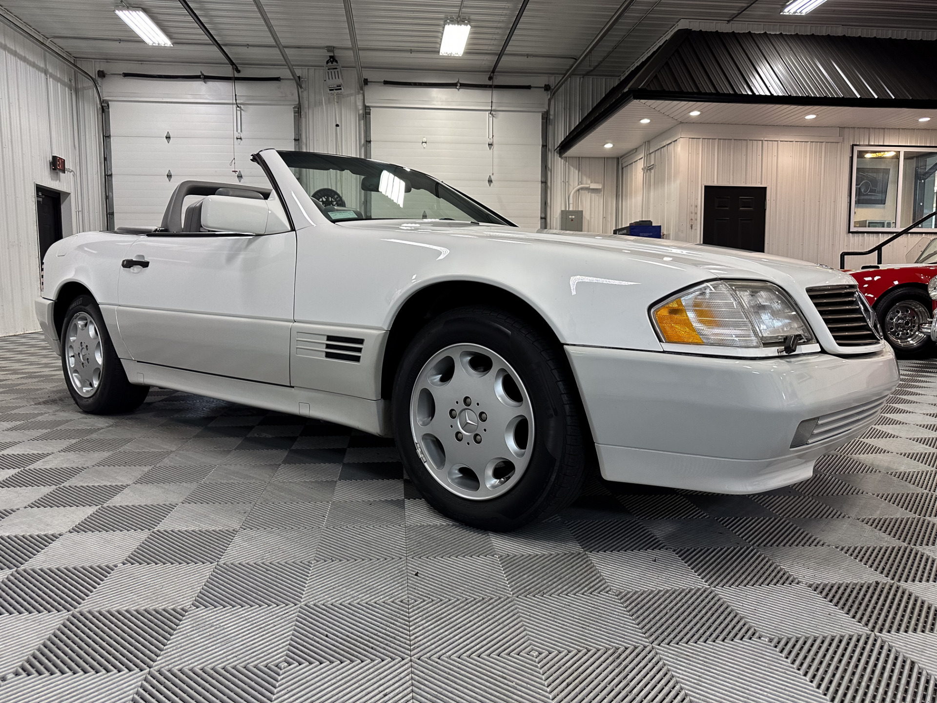 1995 Mercedes-Benz SL-Class 32