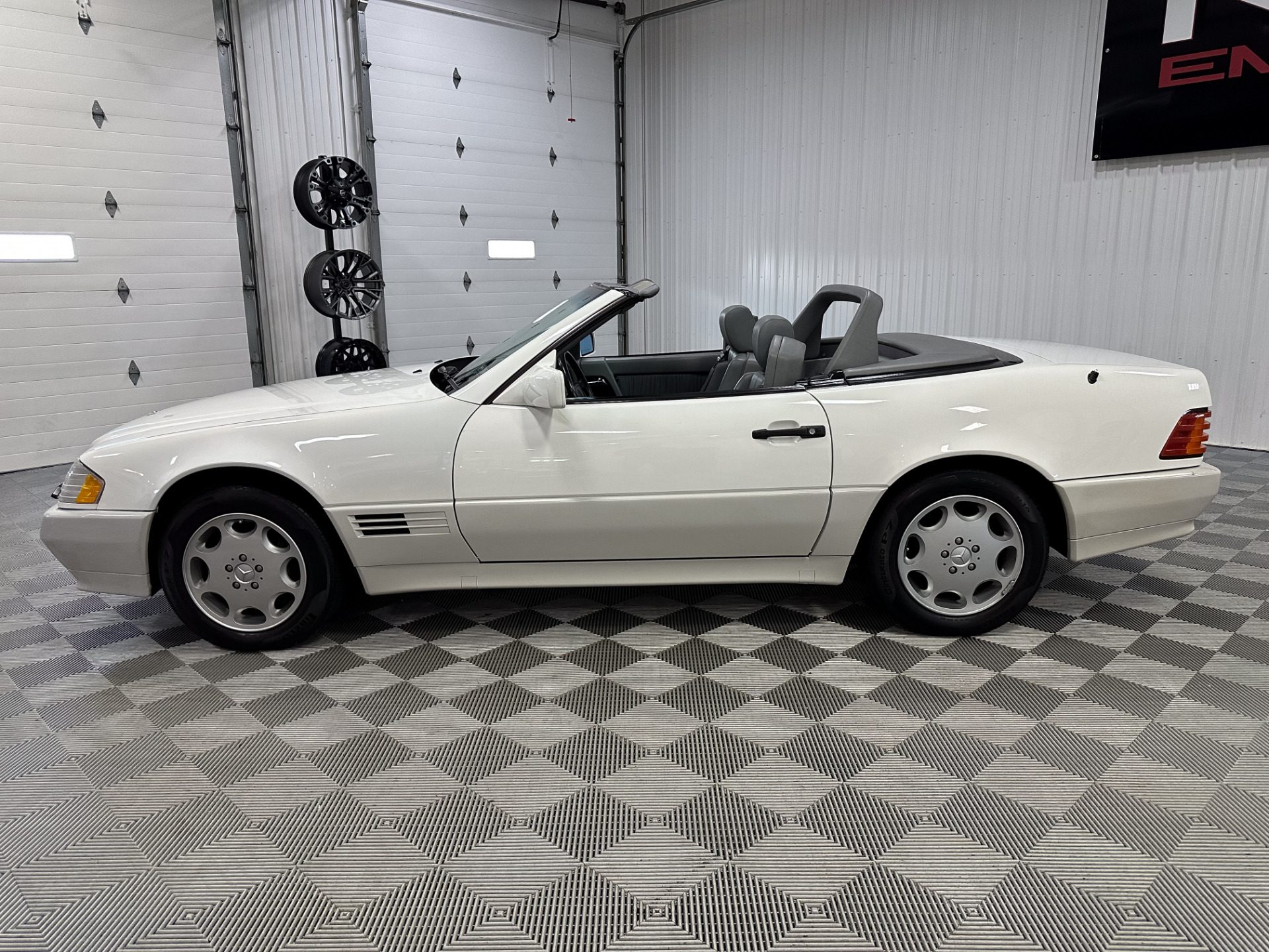 1995 Mercedes-Benz SL-Class 3