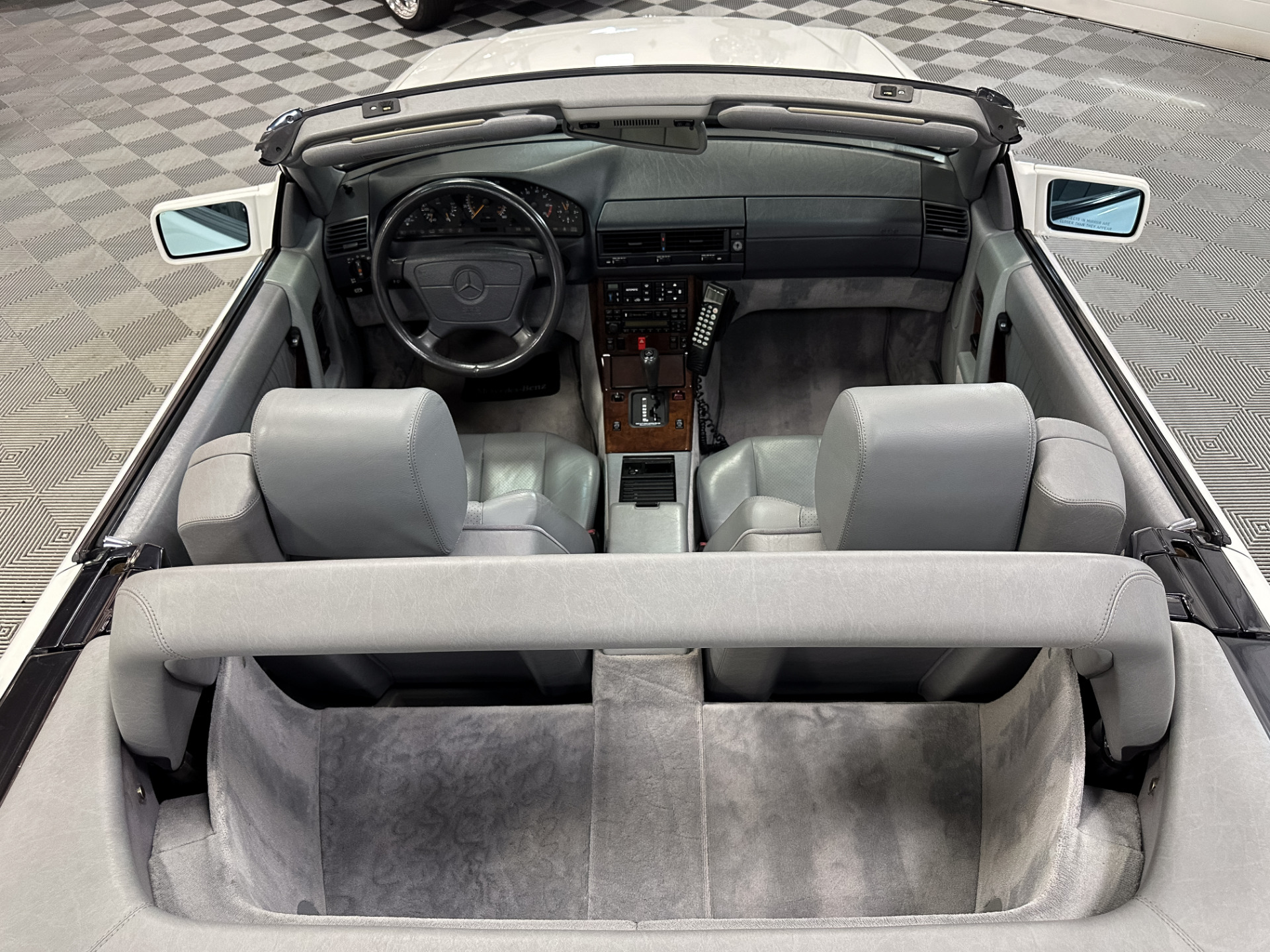 1995 Mercedes-Benz SL-Class 40