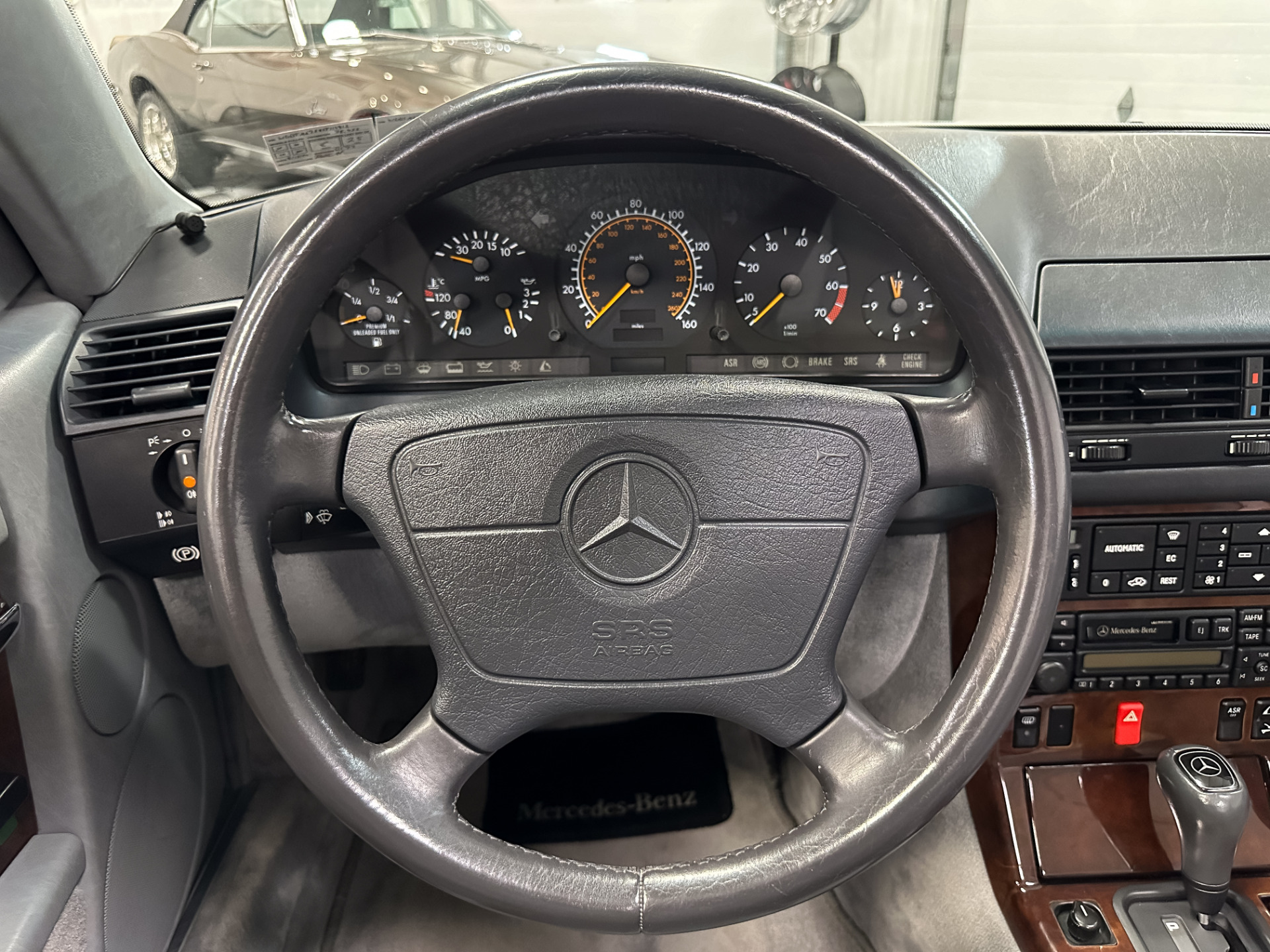 1995 Mercedes-Benz SL-Class 41