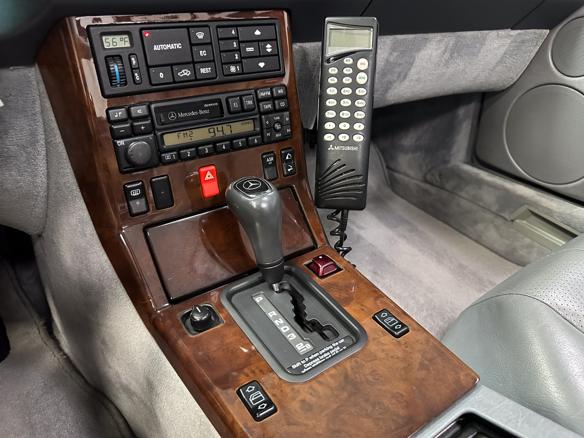 1995 Mercedes-Benz SL-Class 44