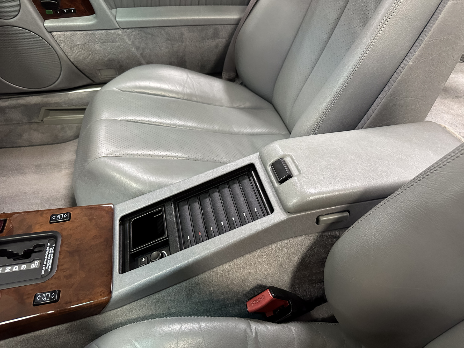 1995 Mercedes-Benz SL-Class 46