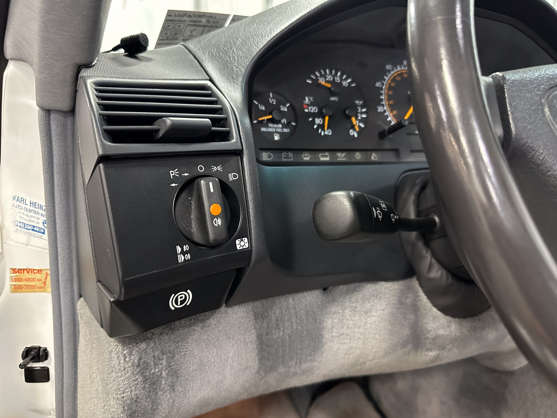 1995 Mercedes-Benz SL-Class 48