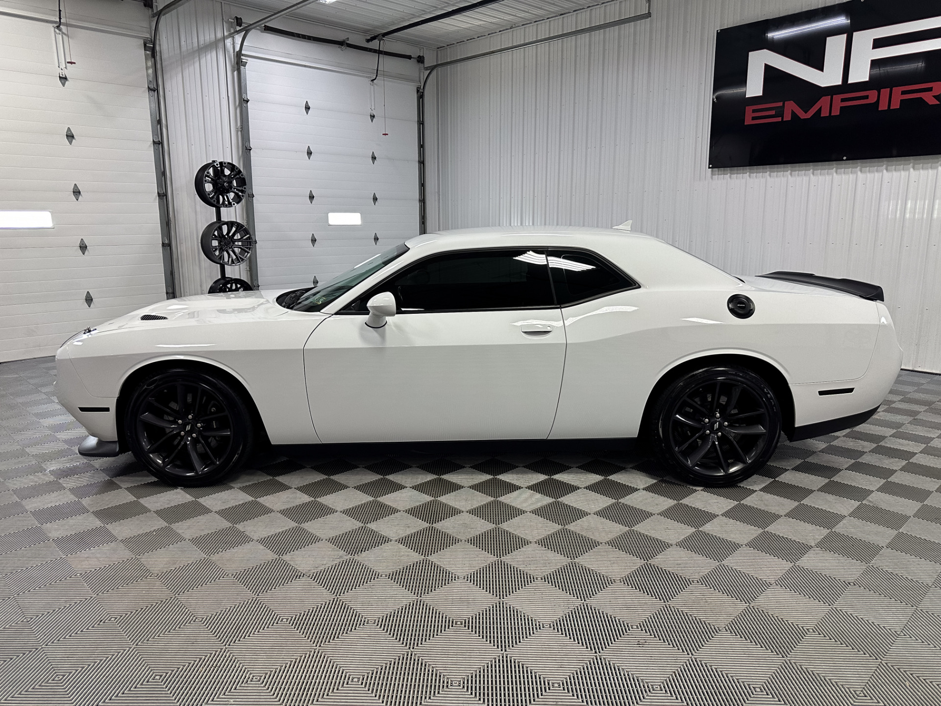 2019 Dodge Challenger 2
