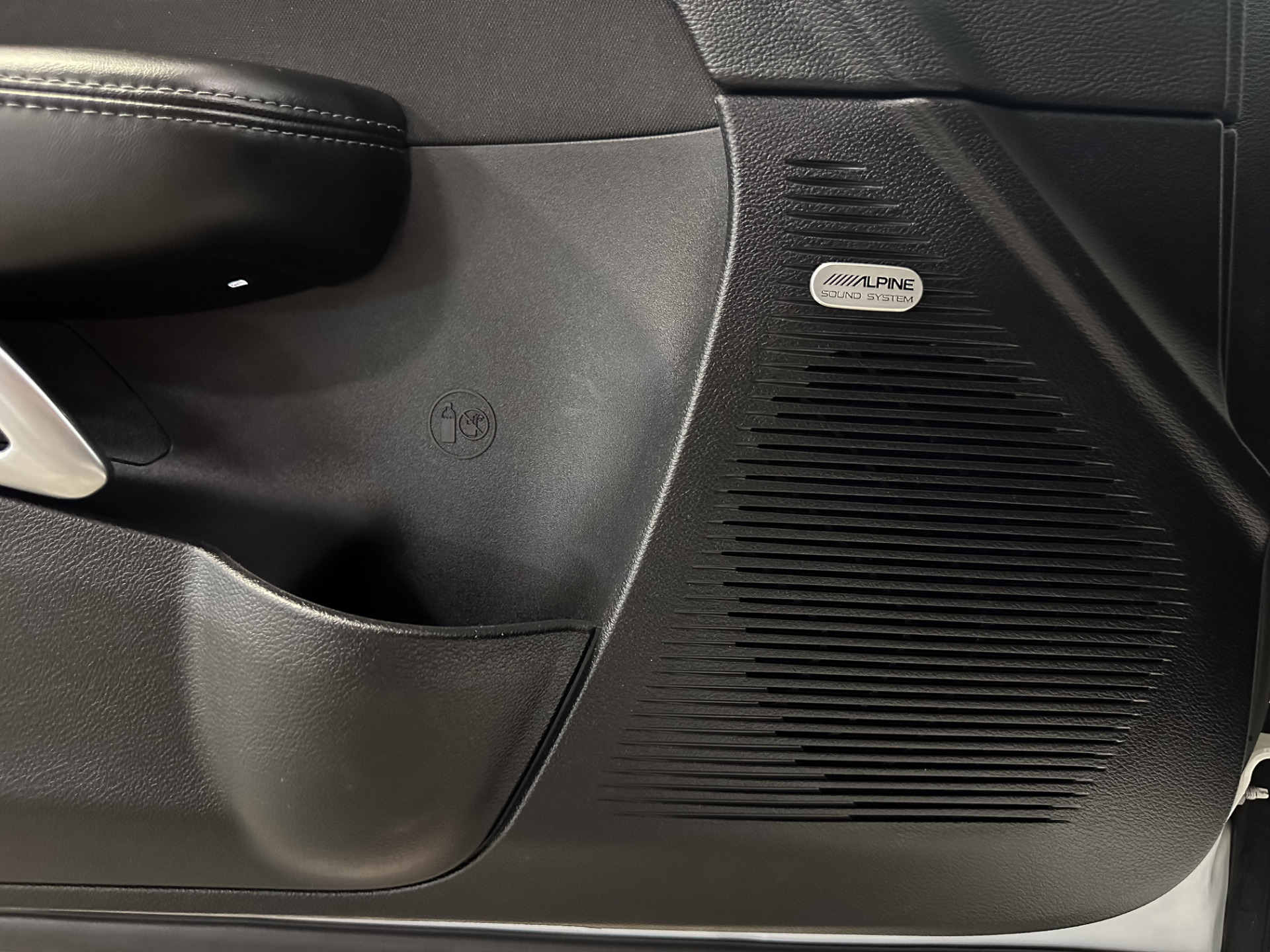 2019 Dodge Challenger 38