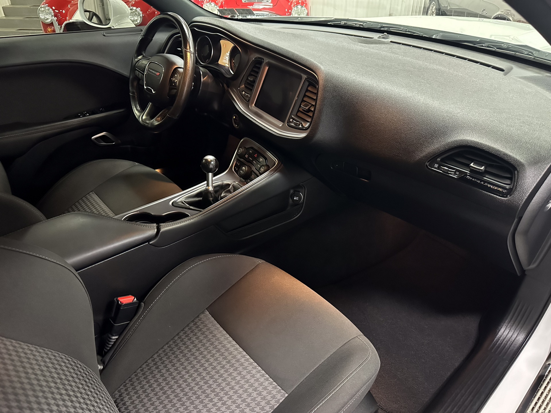 2019 Dodge Challenger 40